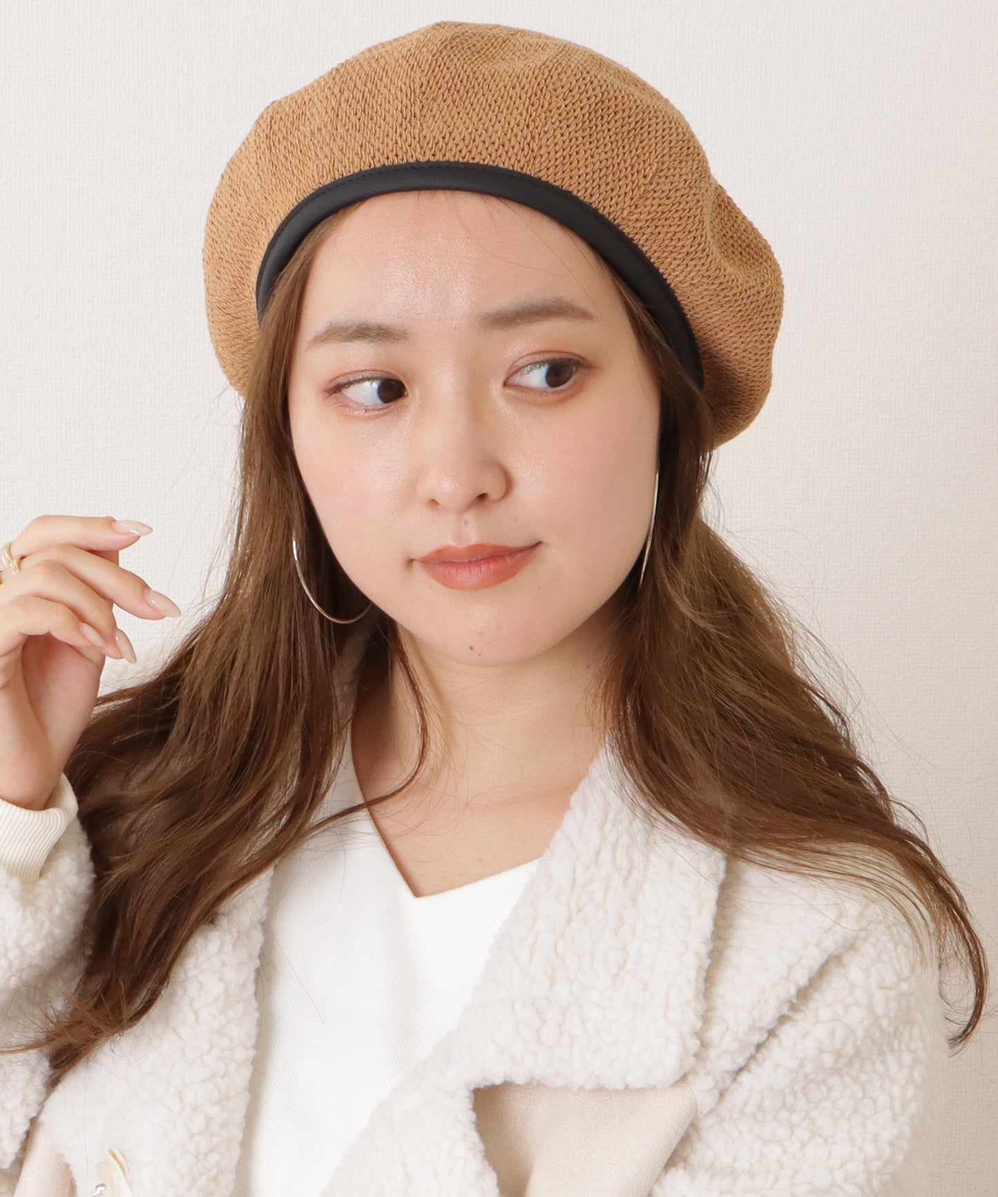 レザー調パイピングメッシュベレー帽