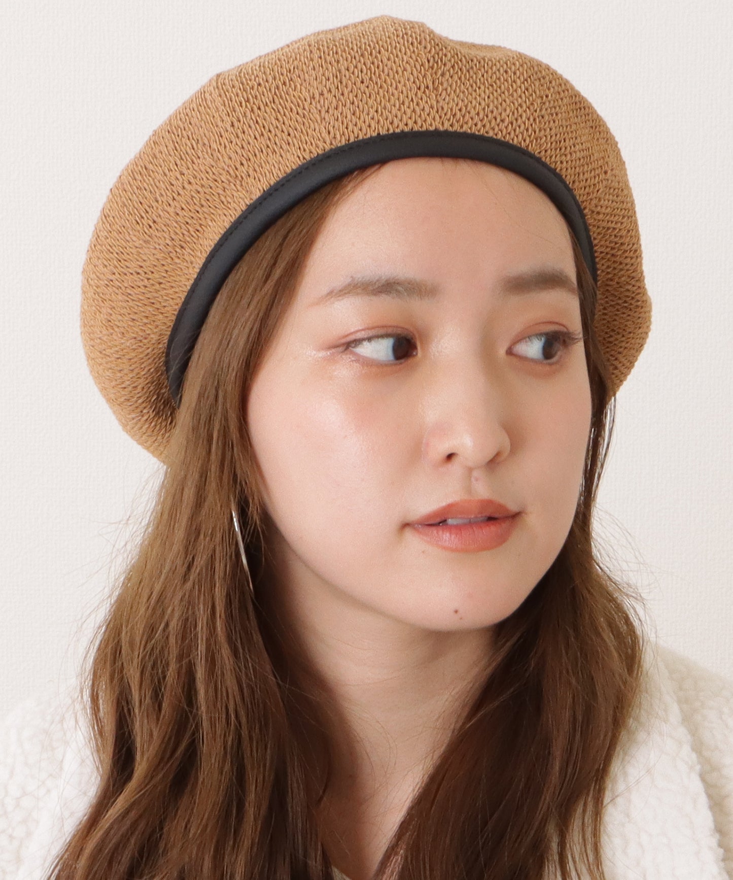 レザー調パイピングメッシュベレー帽