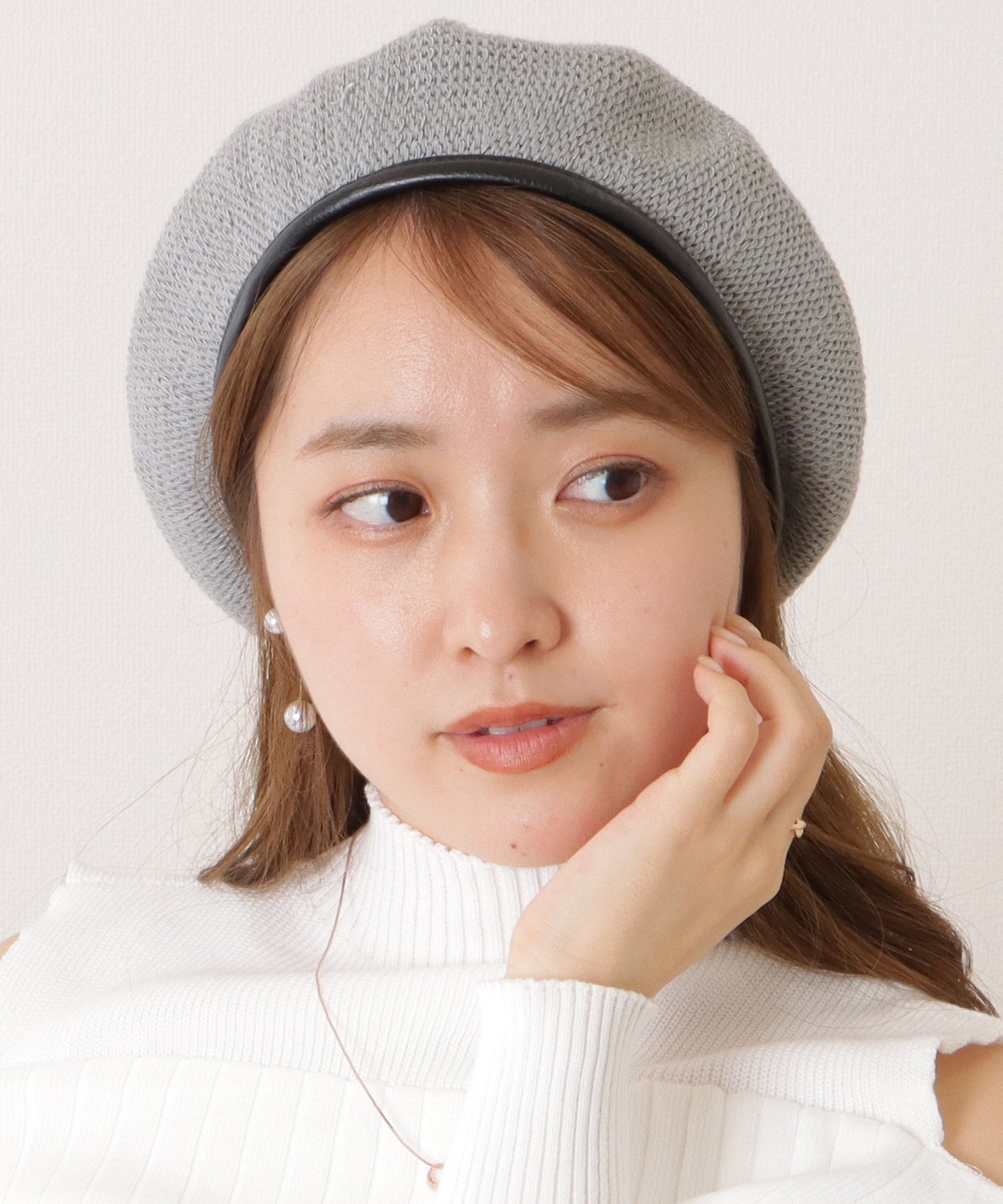 レザー調パイピングメッシュベレー帽