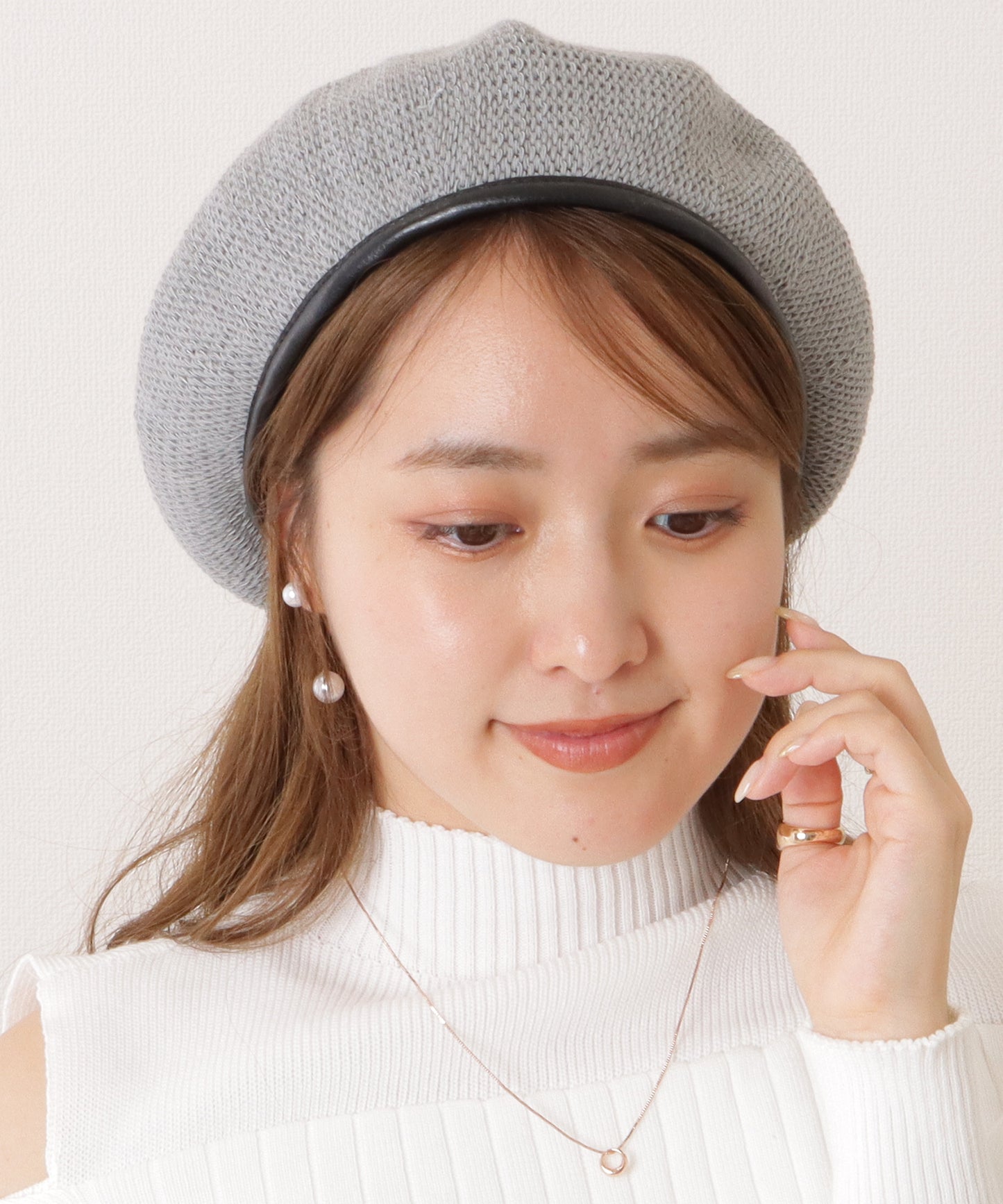 レザー調パイピングメッシュベレー帽