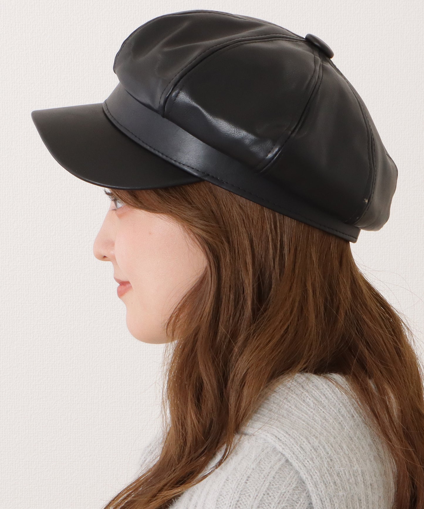 レザー調ボリュームカラーキャスケット帽