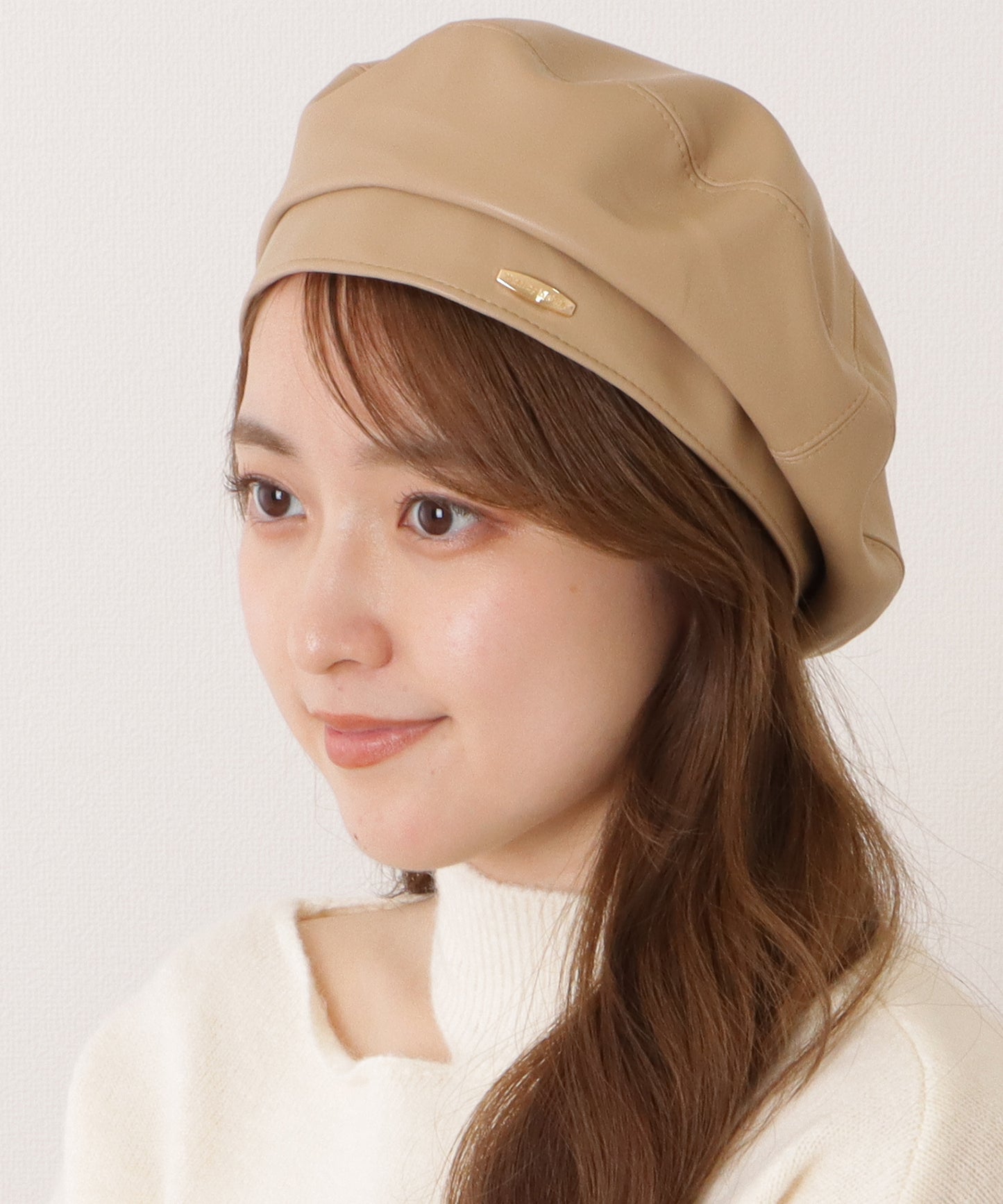 レザー調ステッチインタグ付きベレー帽