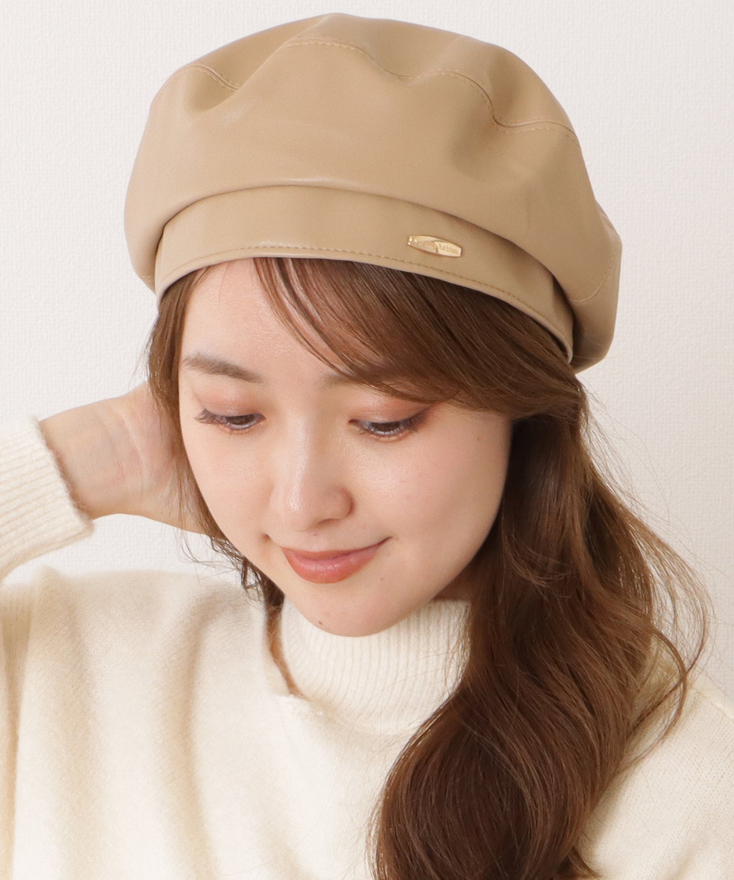 レザー調ステッチインタグ付きベレー帽