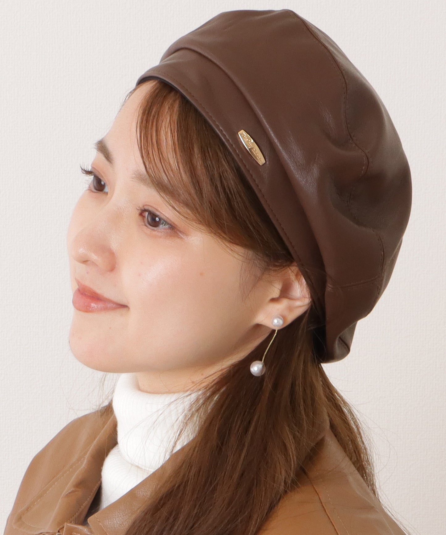 レザー調ステッチインタグ付きベレー帽
