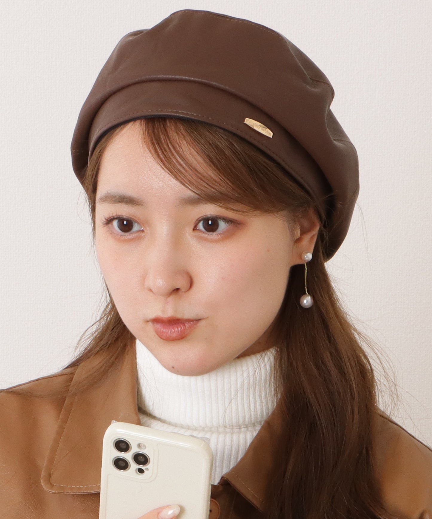 レザー調ステッチインタグ付きベレー帽