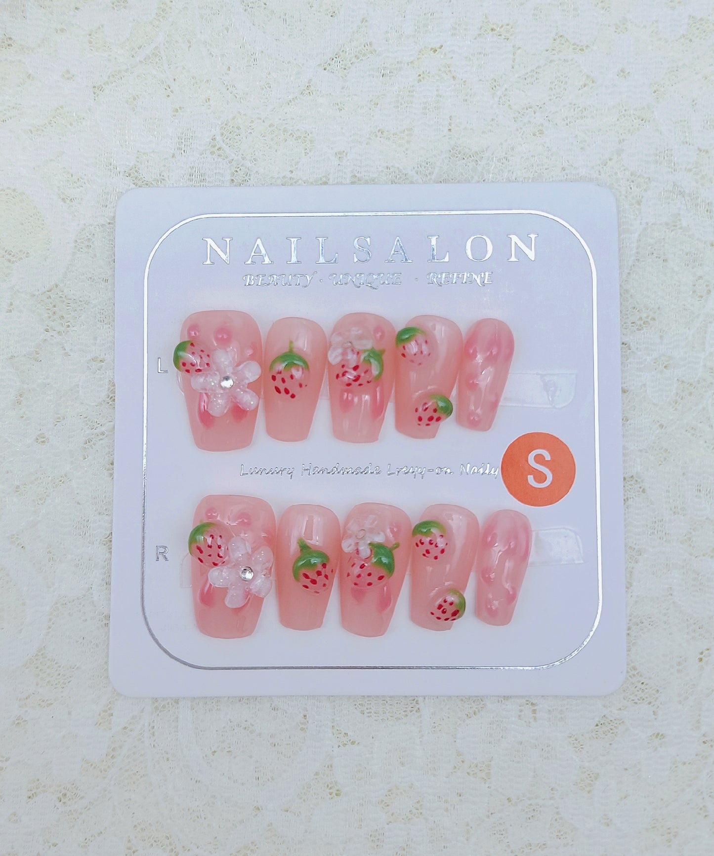 3D ストロベリー フラワー スクエア ネイルチップ