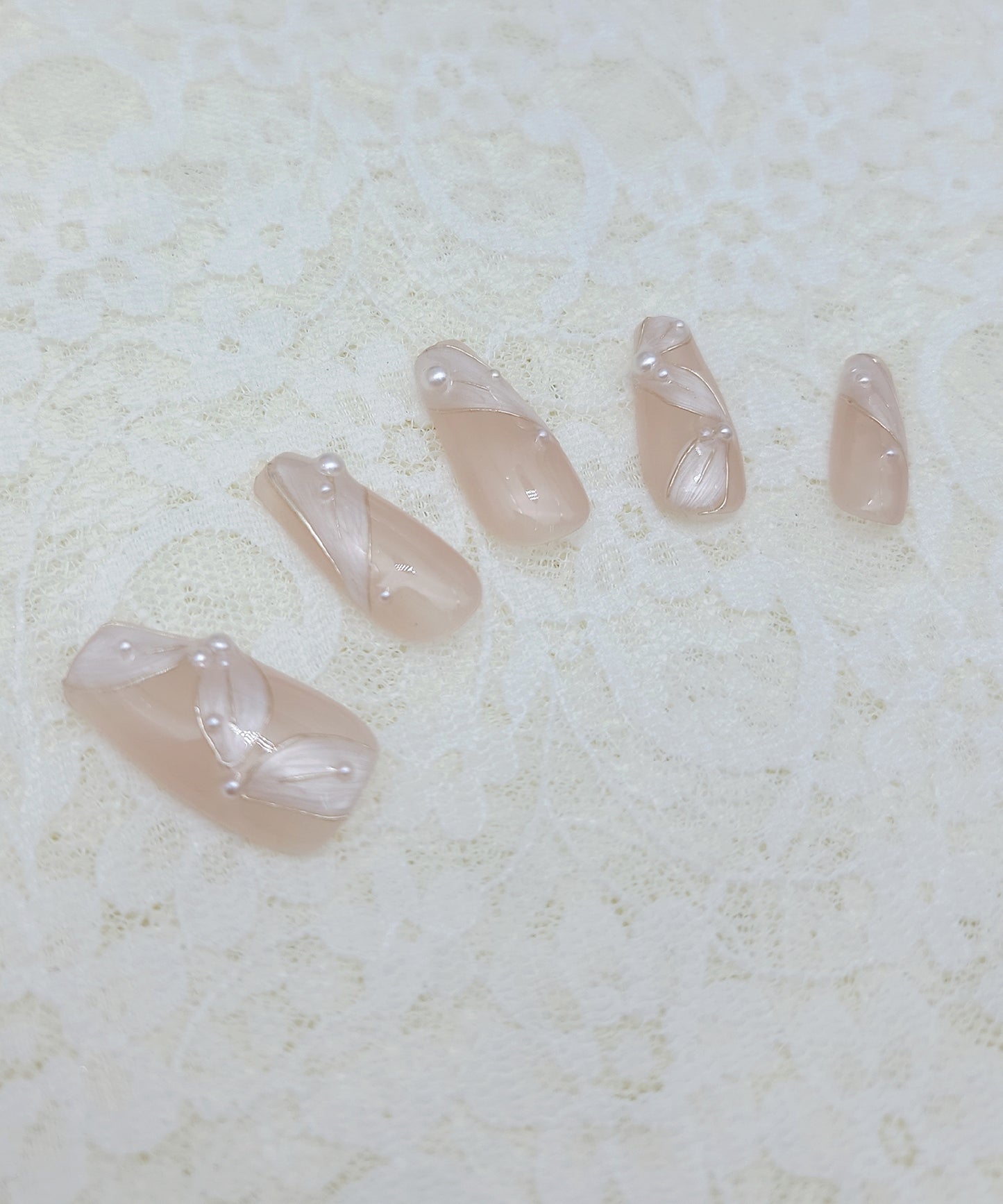 メニー パール フラワー ペタル ネイルチップ