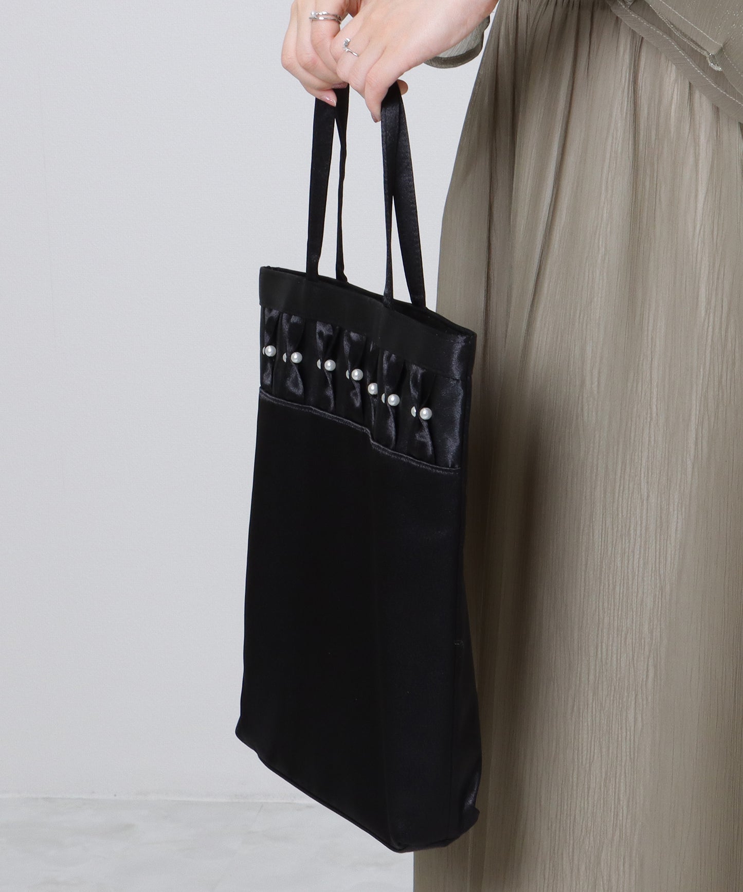 パール リボン スクエア スナップ付き トートバッグ