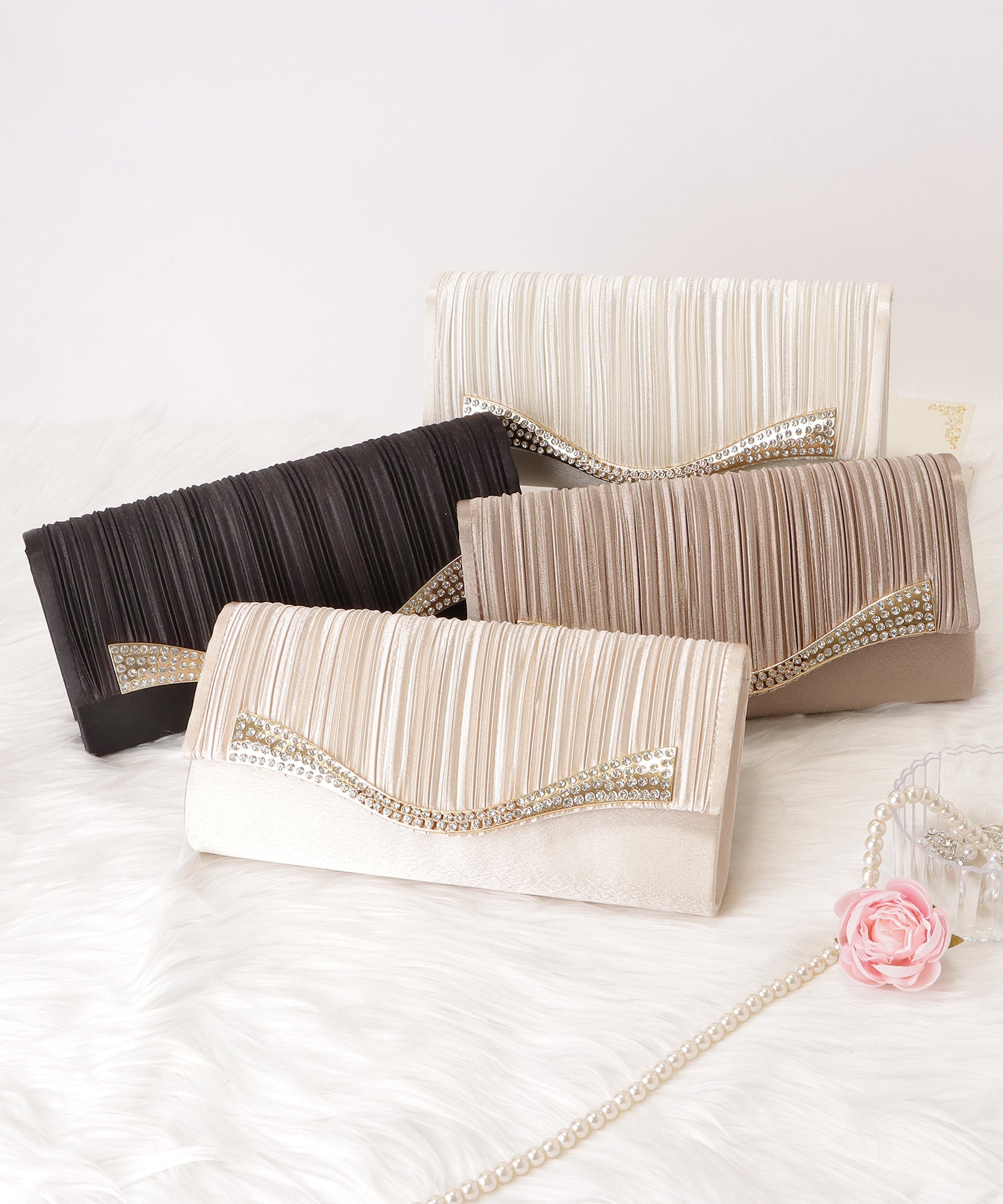 ラインストーンプリーツクラッチバッグ