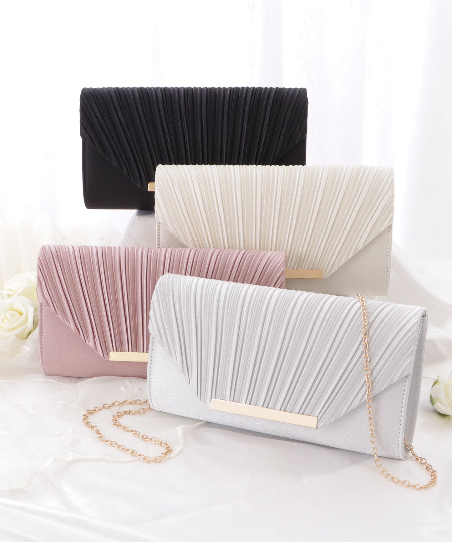 サテン調プリーツフラップクラッチバッグ