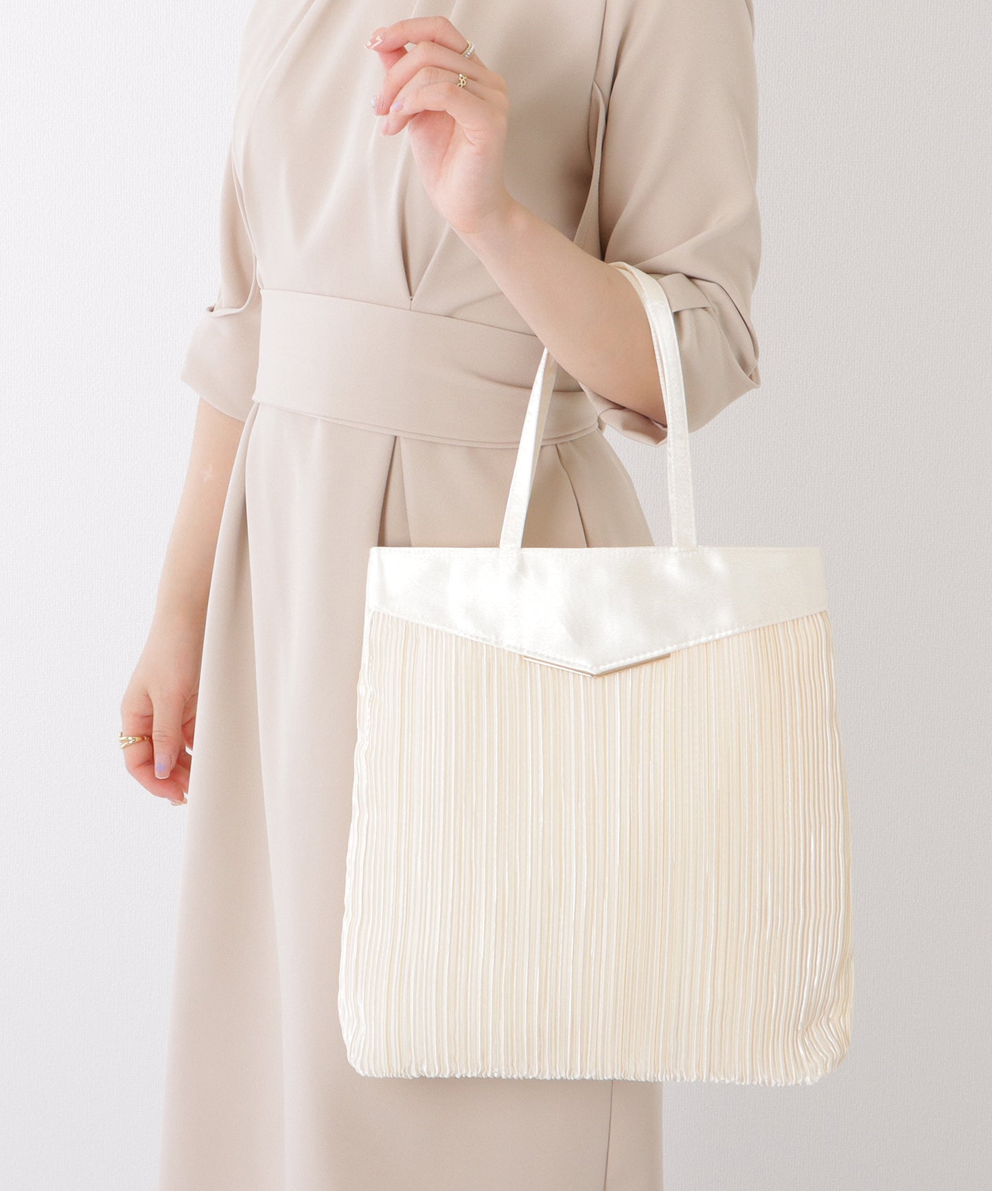 サテン プリーツ 薄型 トート バッグ