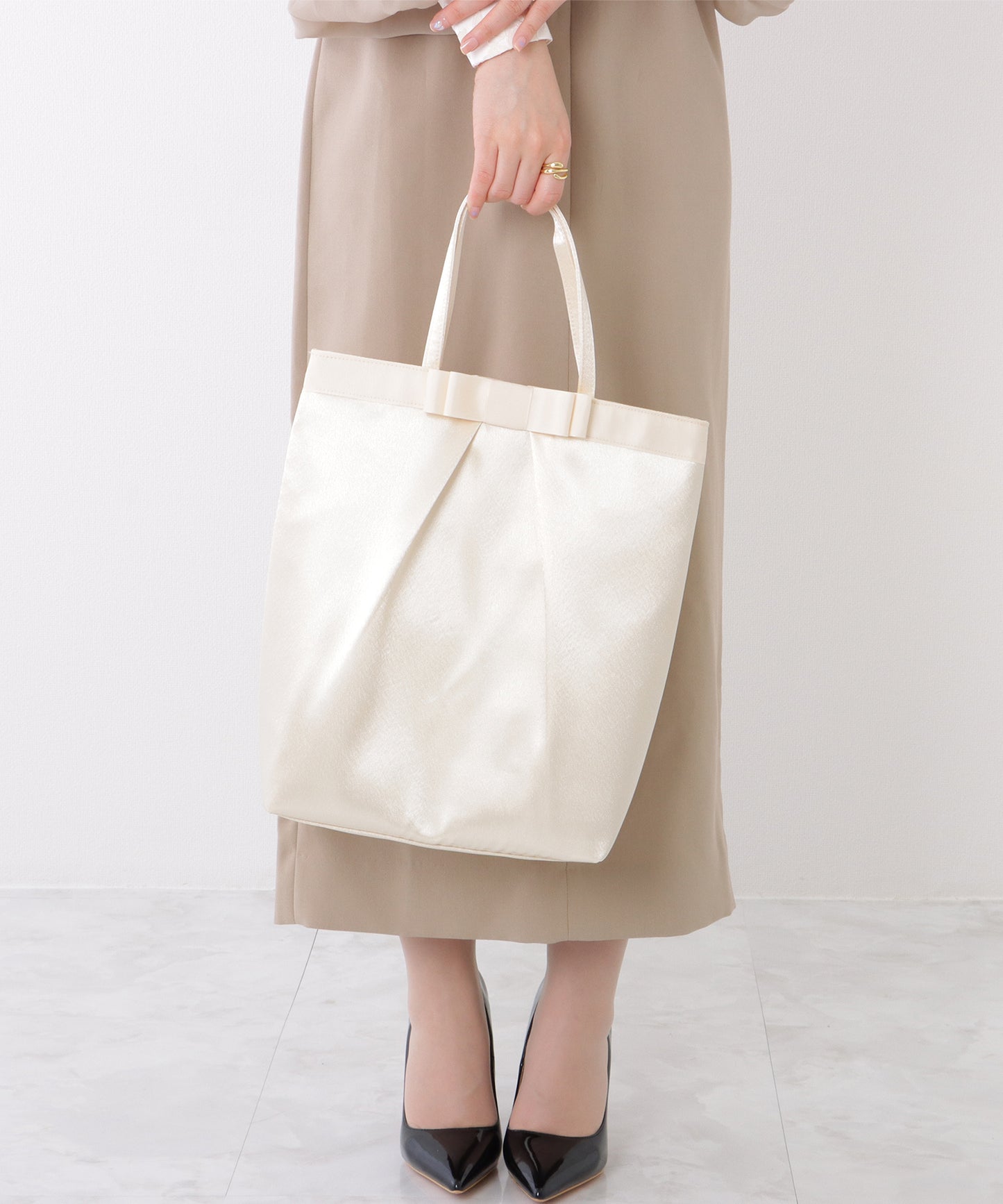 リボン付き サテン タック トート バッグ