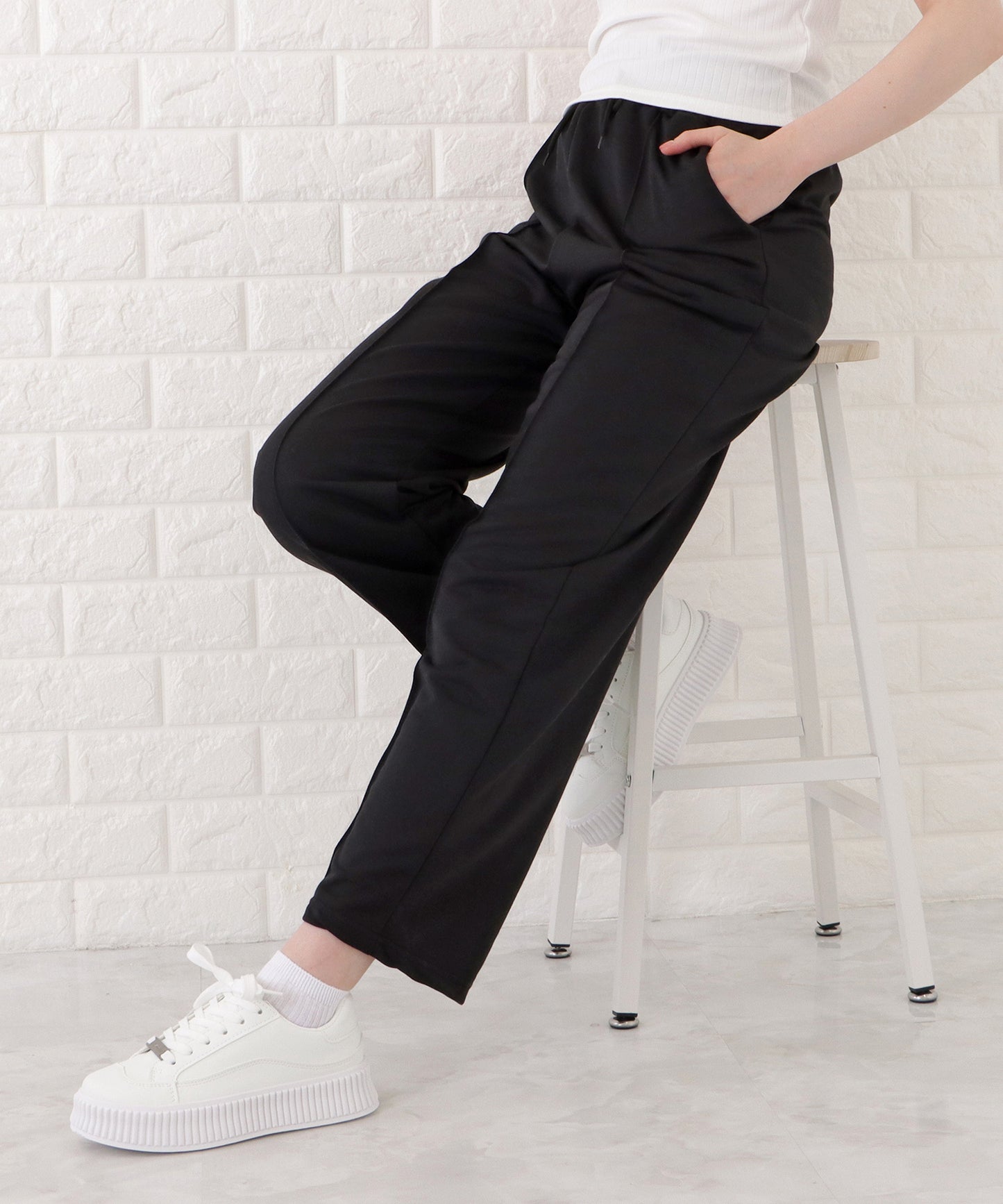 ハイウエストセンターライン入りワイドスウェットパンツ