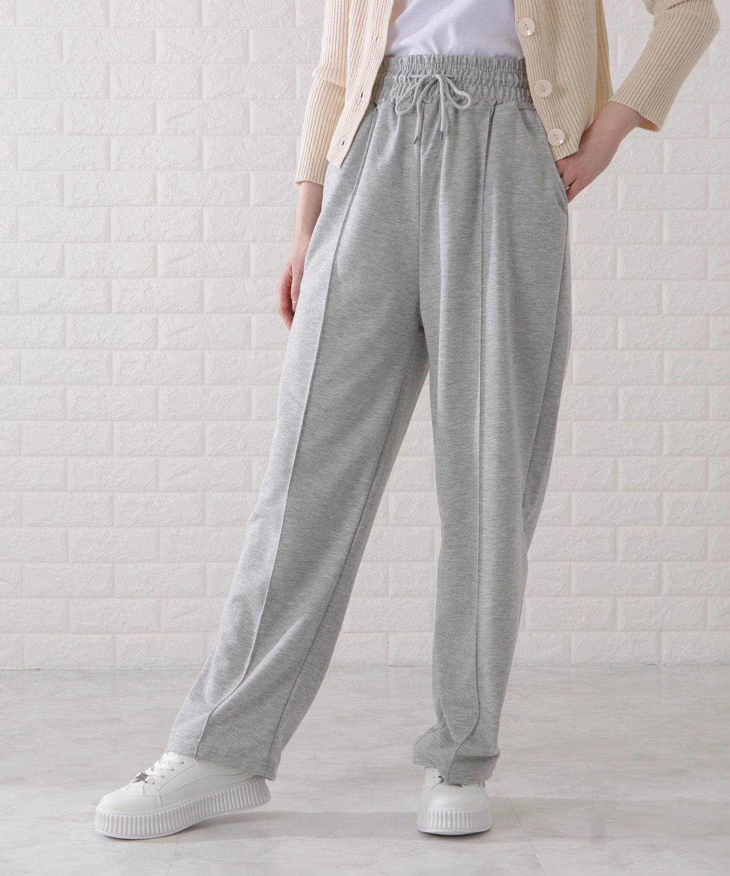 ハイウエストセンターライン入りワイドスウェットパンツ