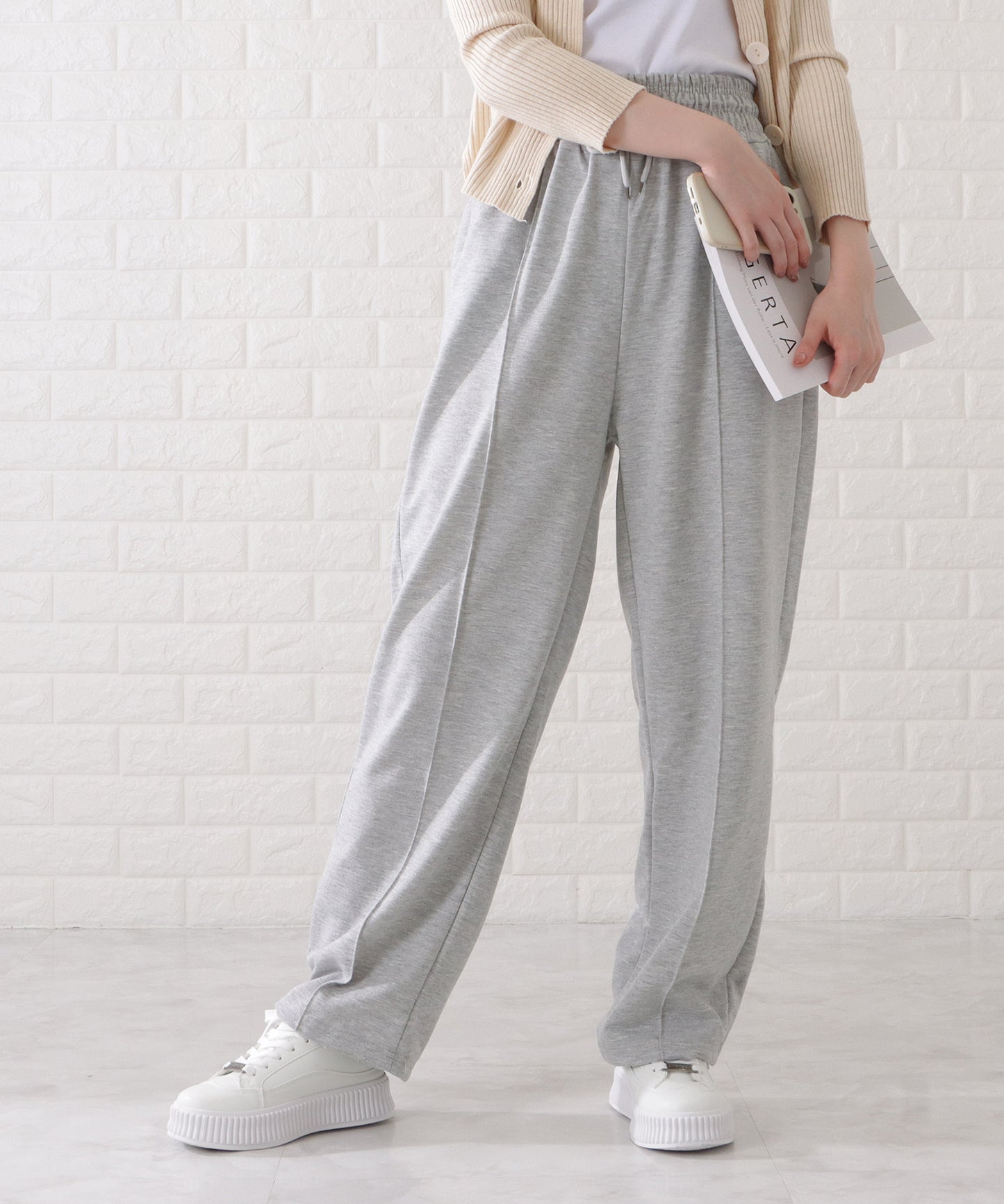 ハイウエストセンターライン入りワイドスウェットパンツ