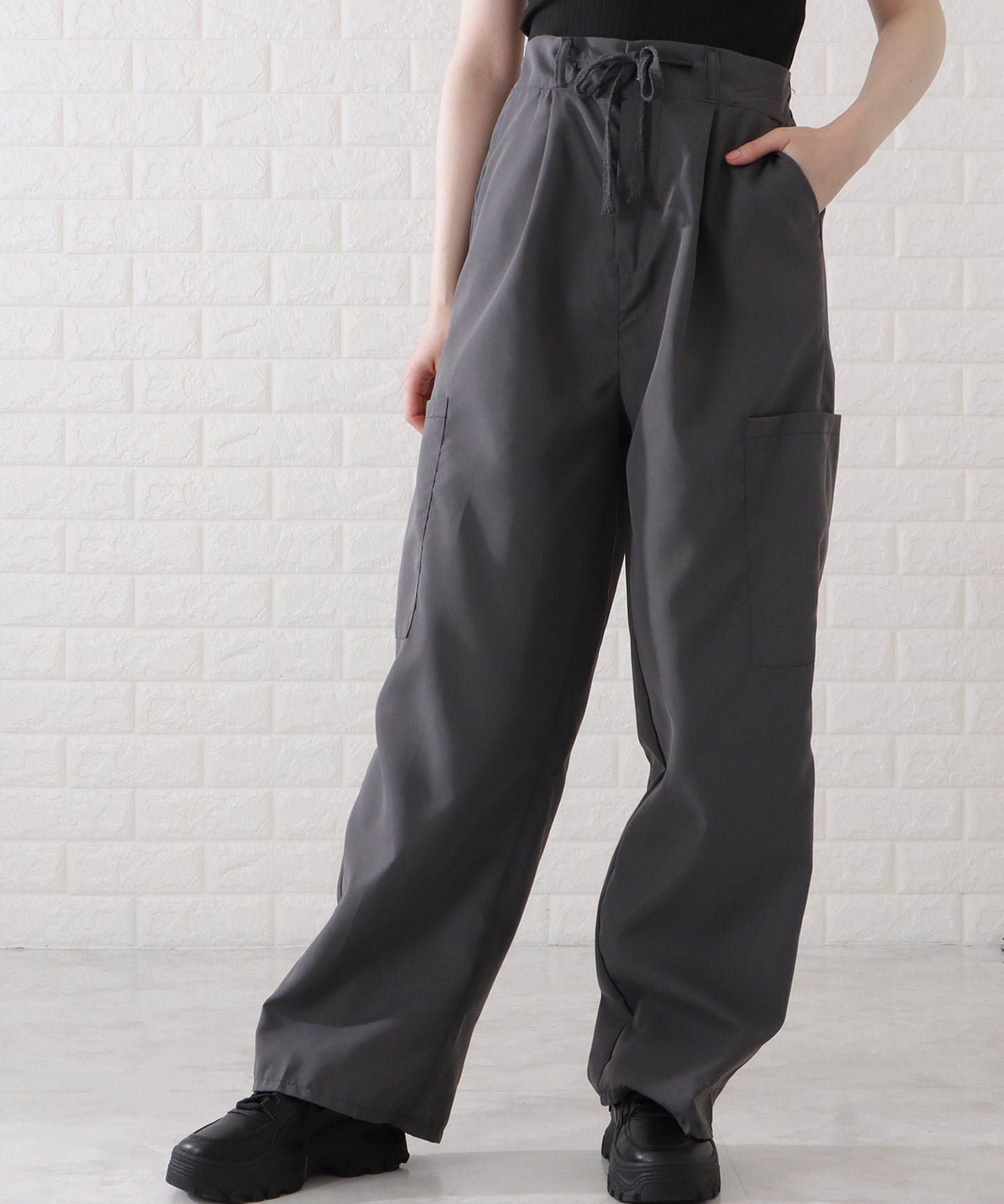 ウエストリボン付きワイドカーゴパンツ