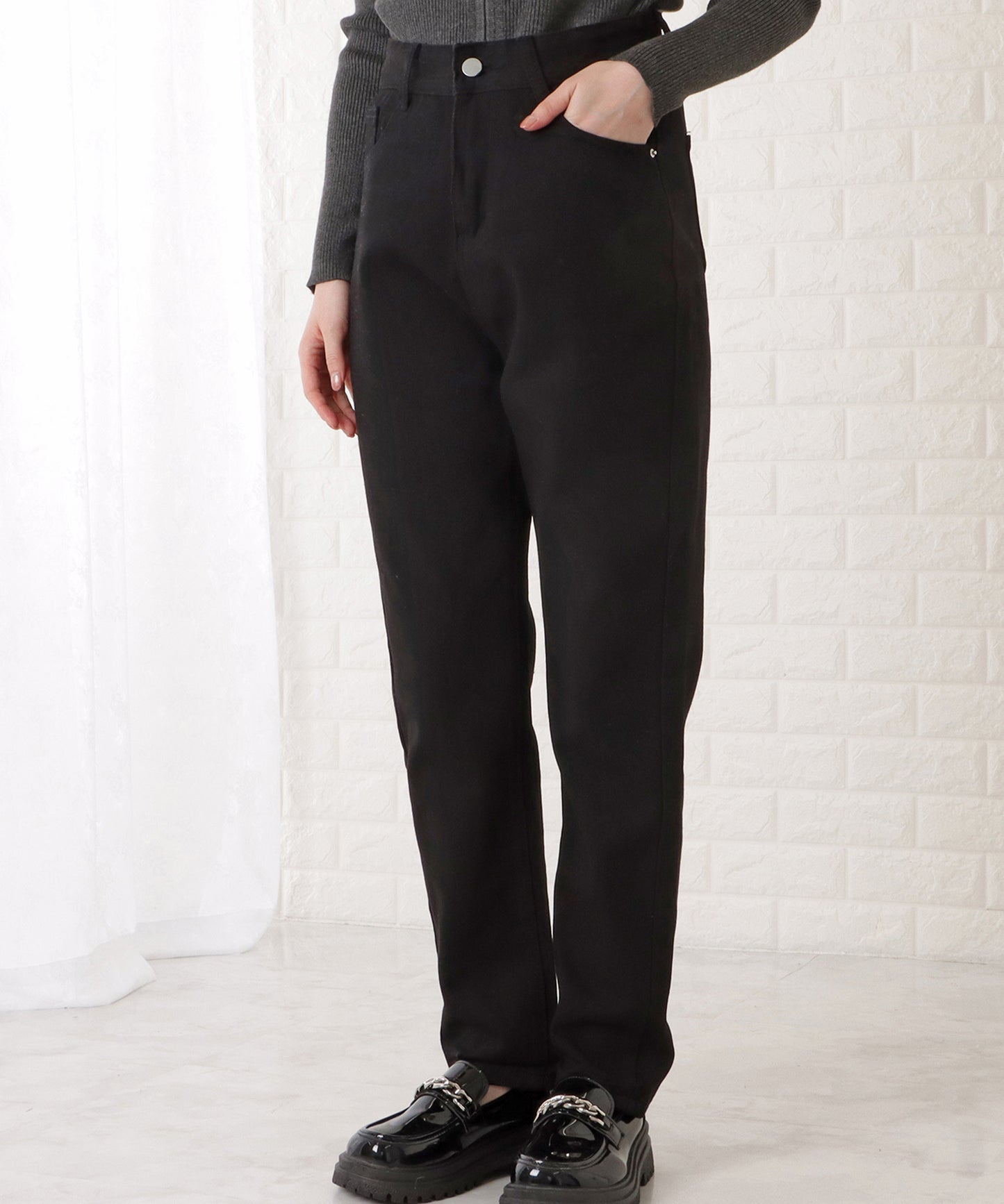 サルエル風シルエットデニムパンツ