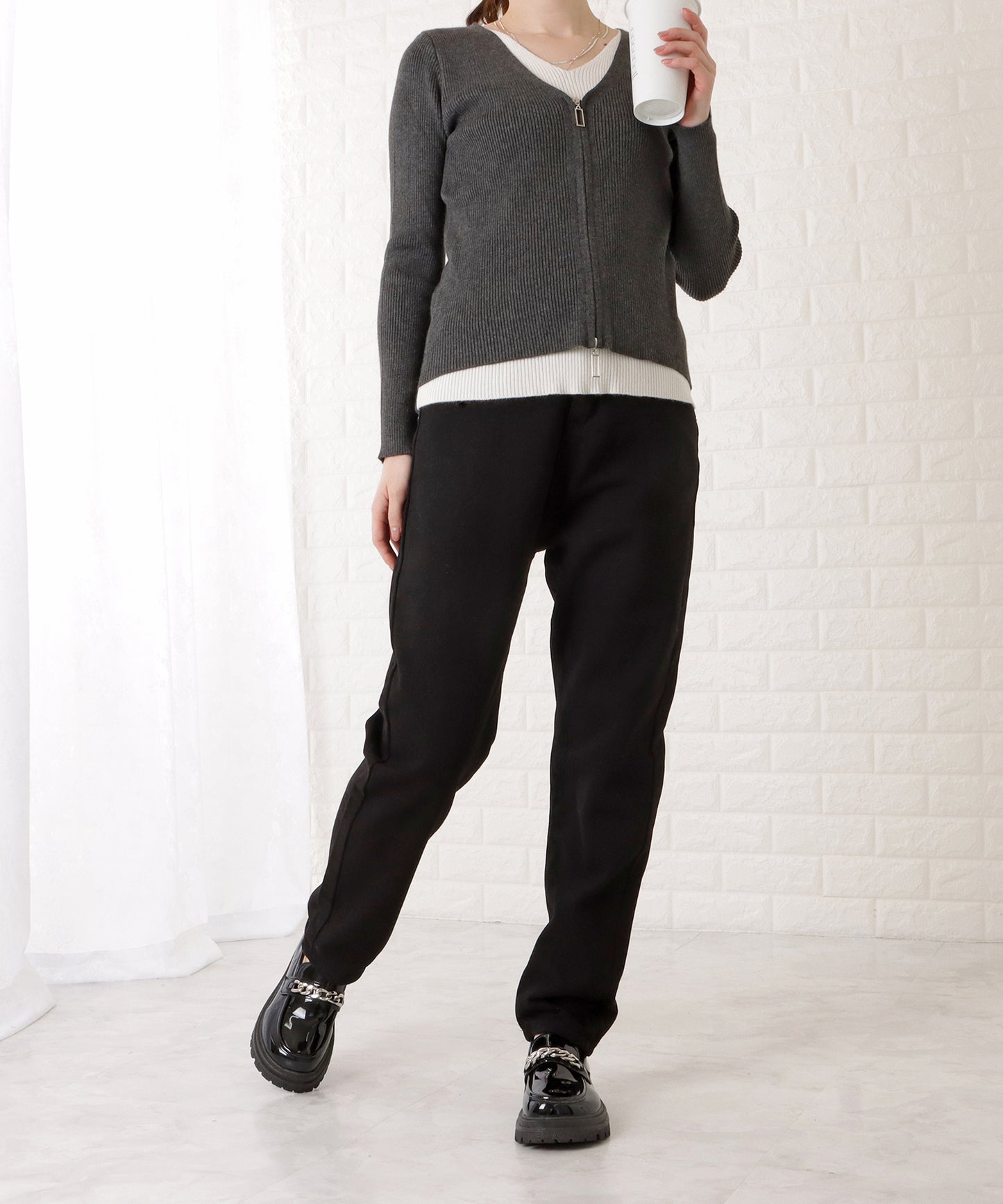 サルエル風シルエットデニムパンツ