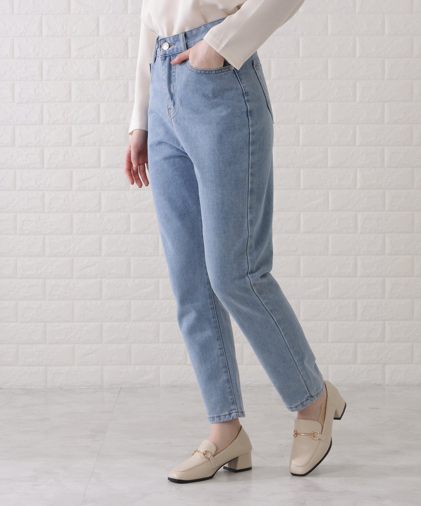 サルエル風シルエットデニムパンツ