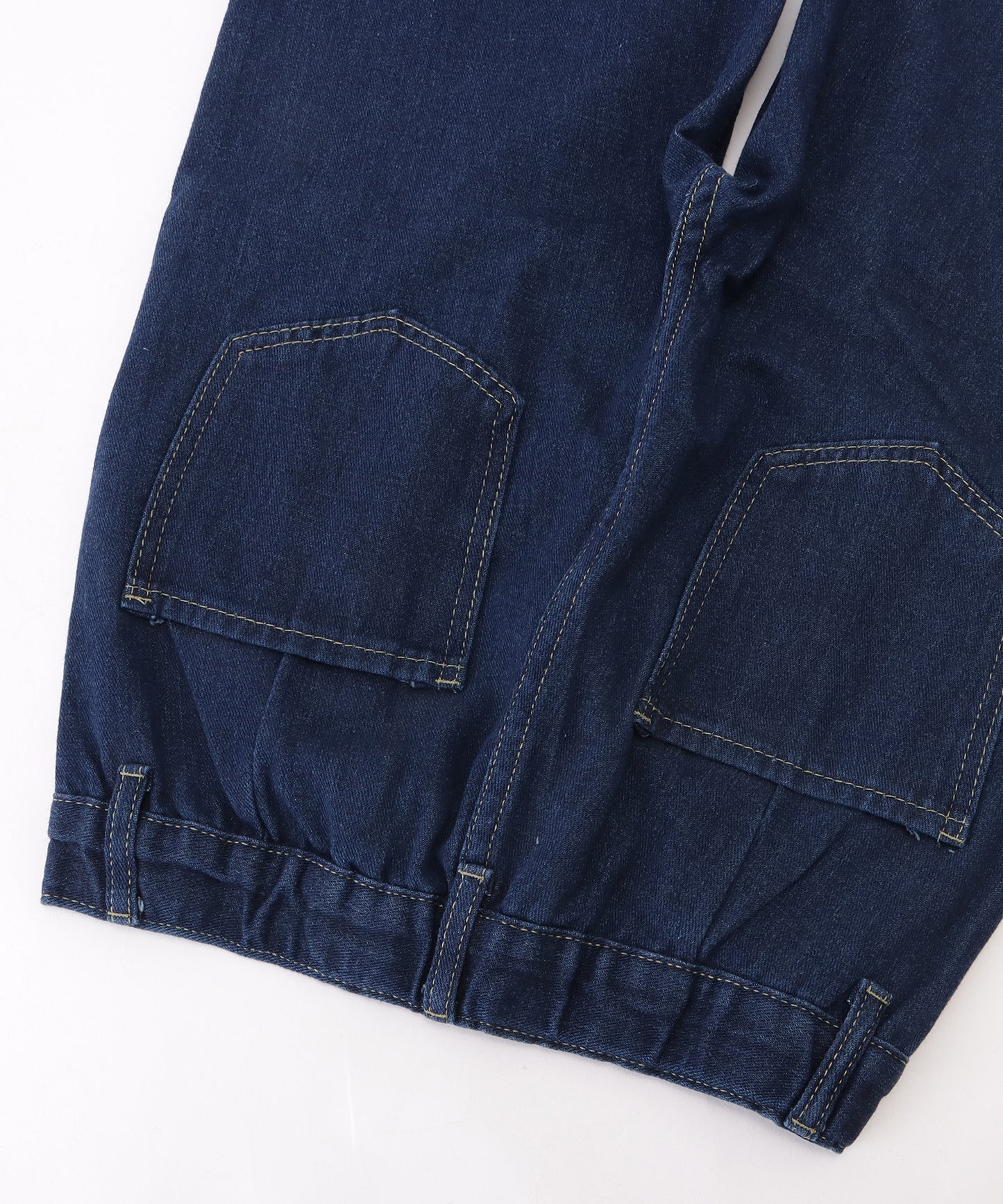 タック入りハーフゴムデニムパンツ