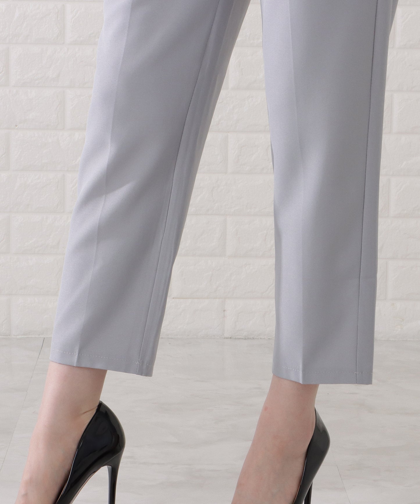 センタープレスストレートパンツ