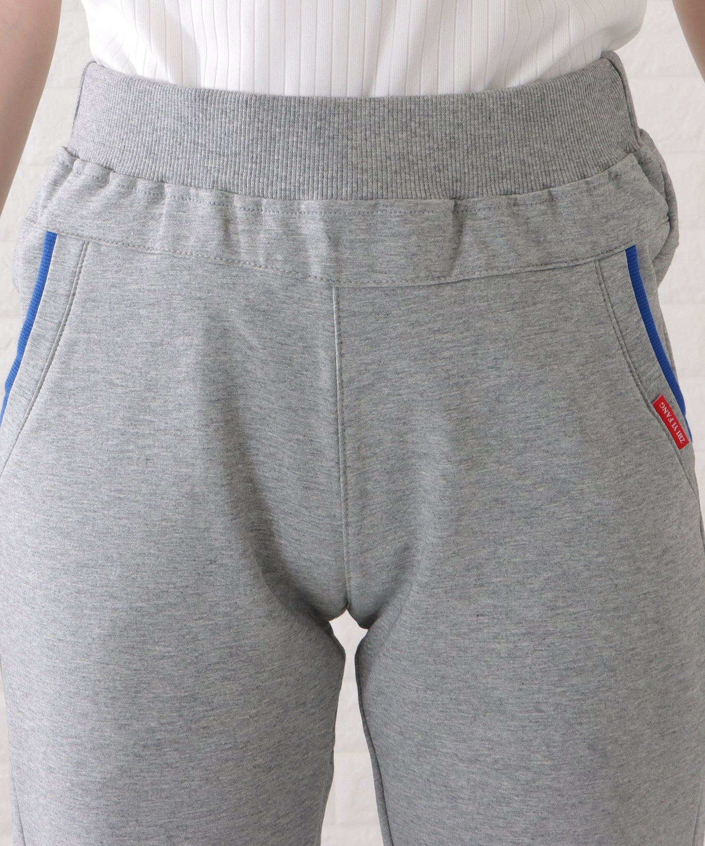 配色ライン入りストレートスウェットパンツ