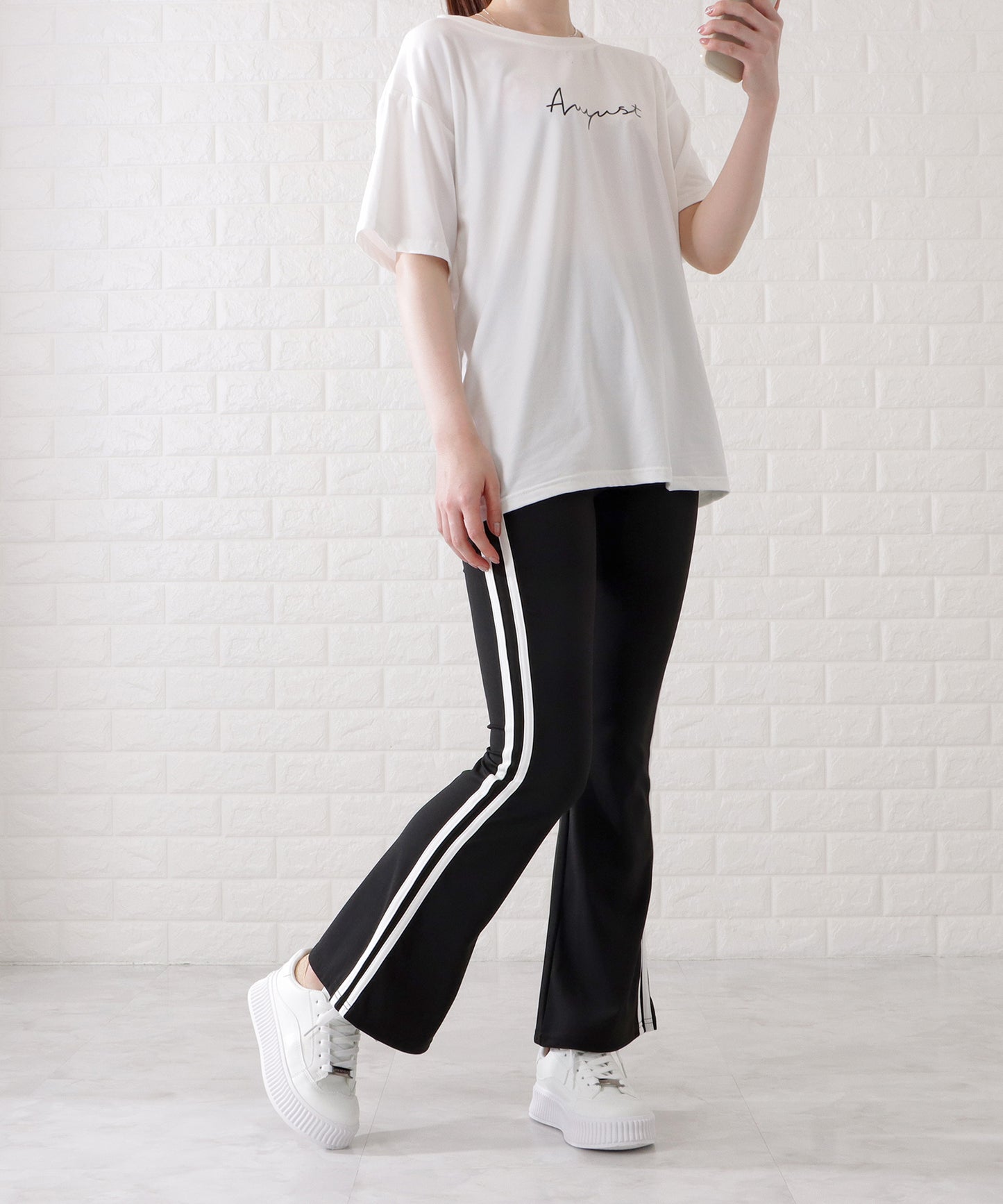 サイドラインストレッチフレアパンツ