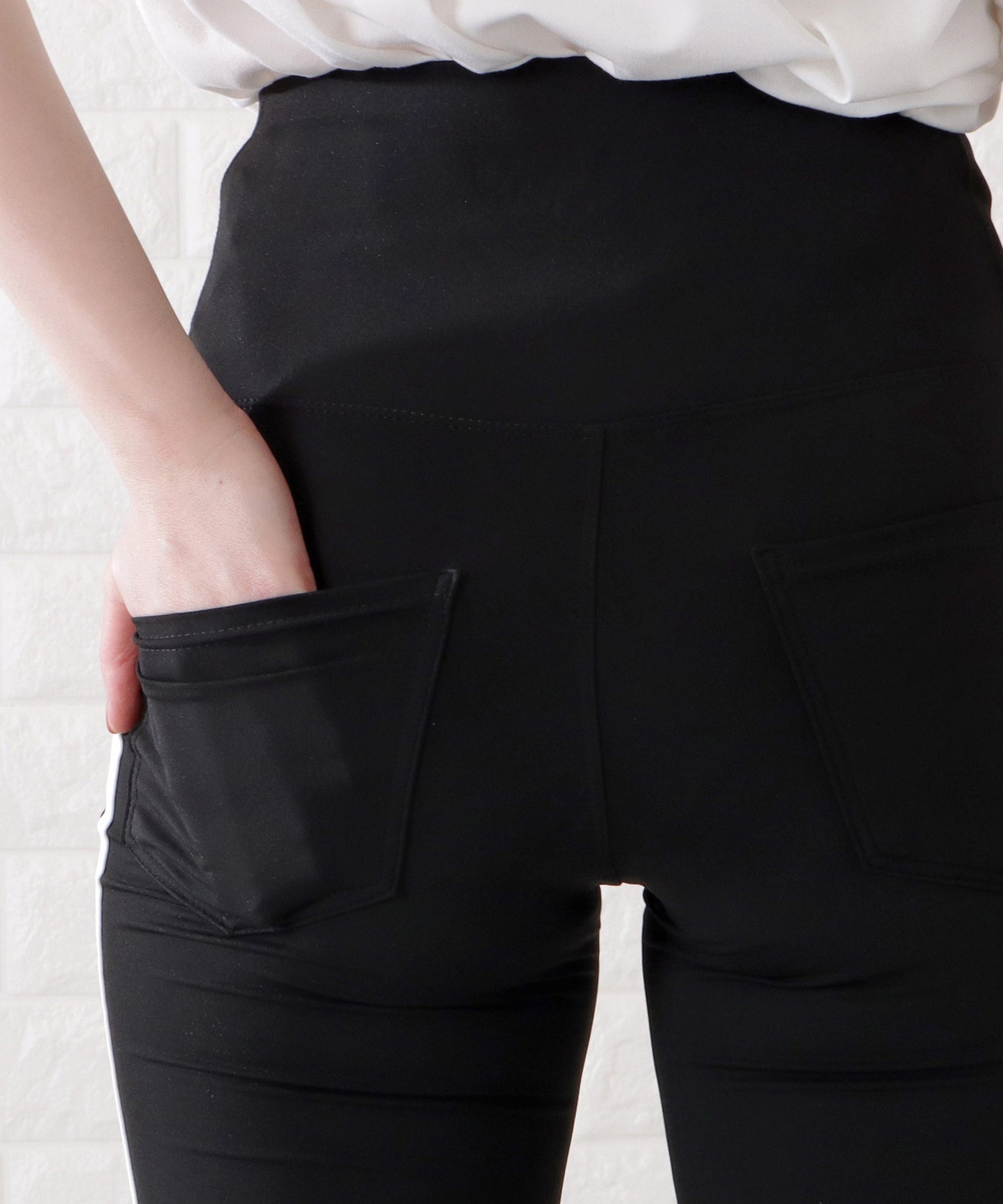 サイドラインストレッチフレアパンツ