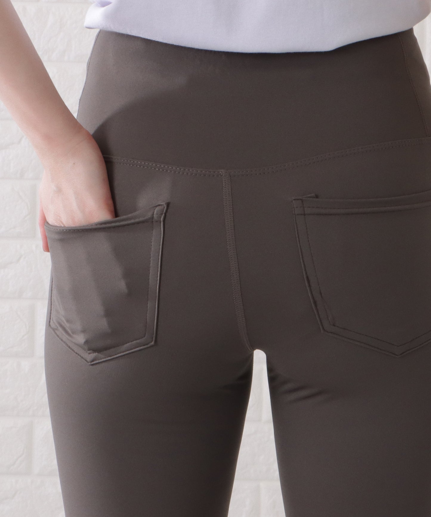 美シルエットシンプルスリムフレアパンツ