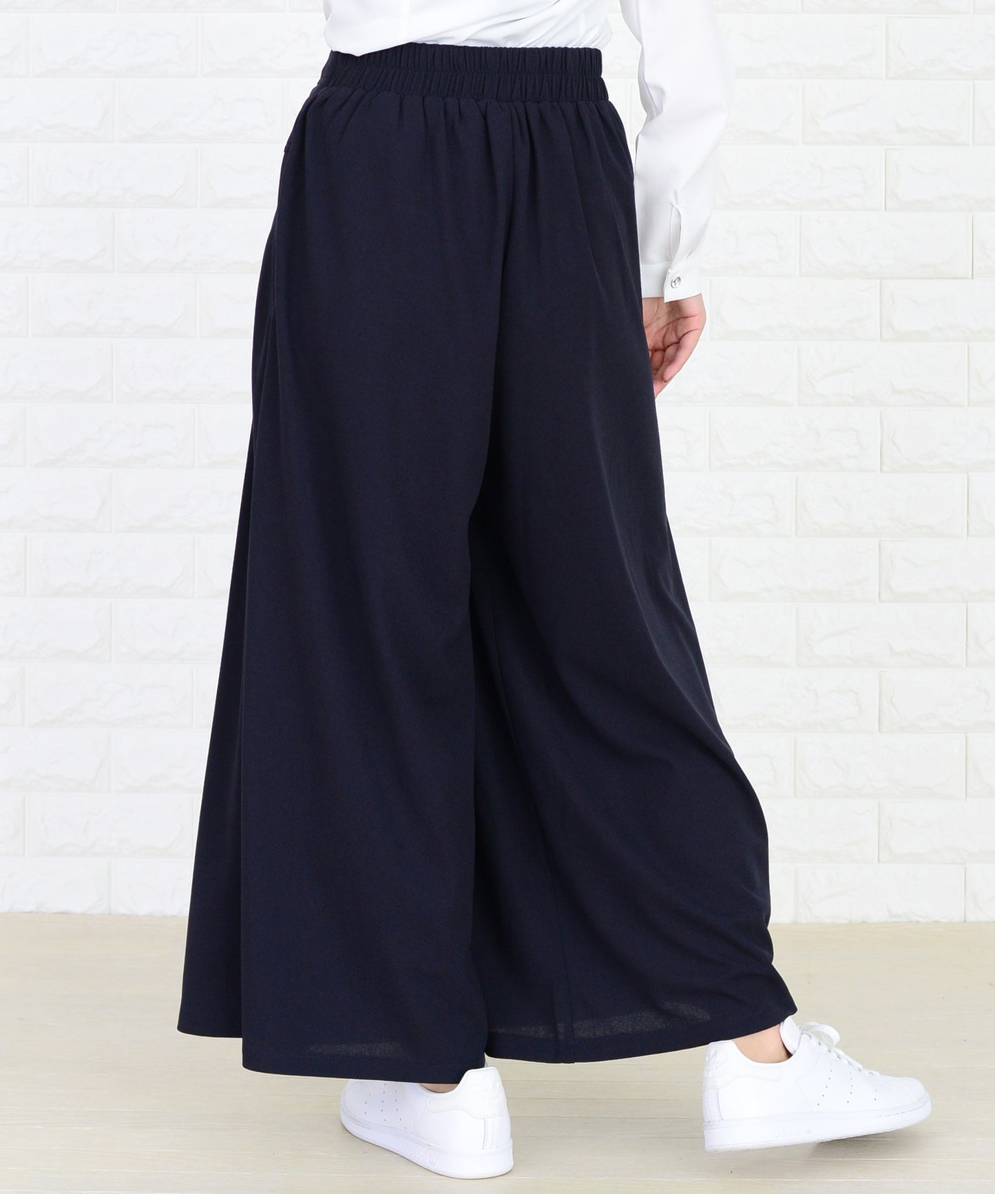 ゆったり幅広9分丈ガウチョパンツ