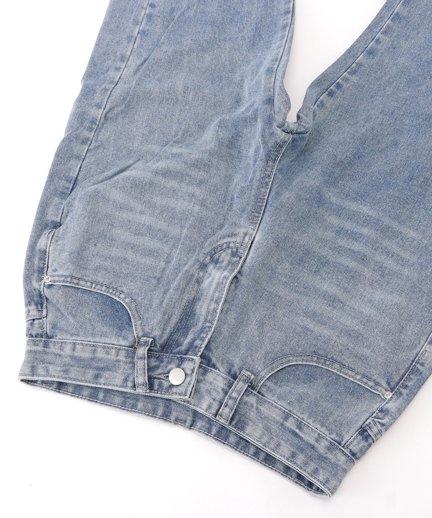 センタースリット入りストレートデニムパンツ