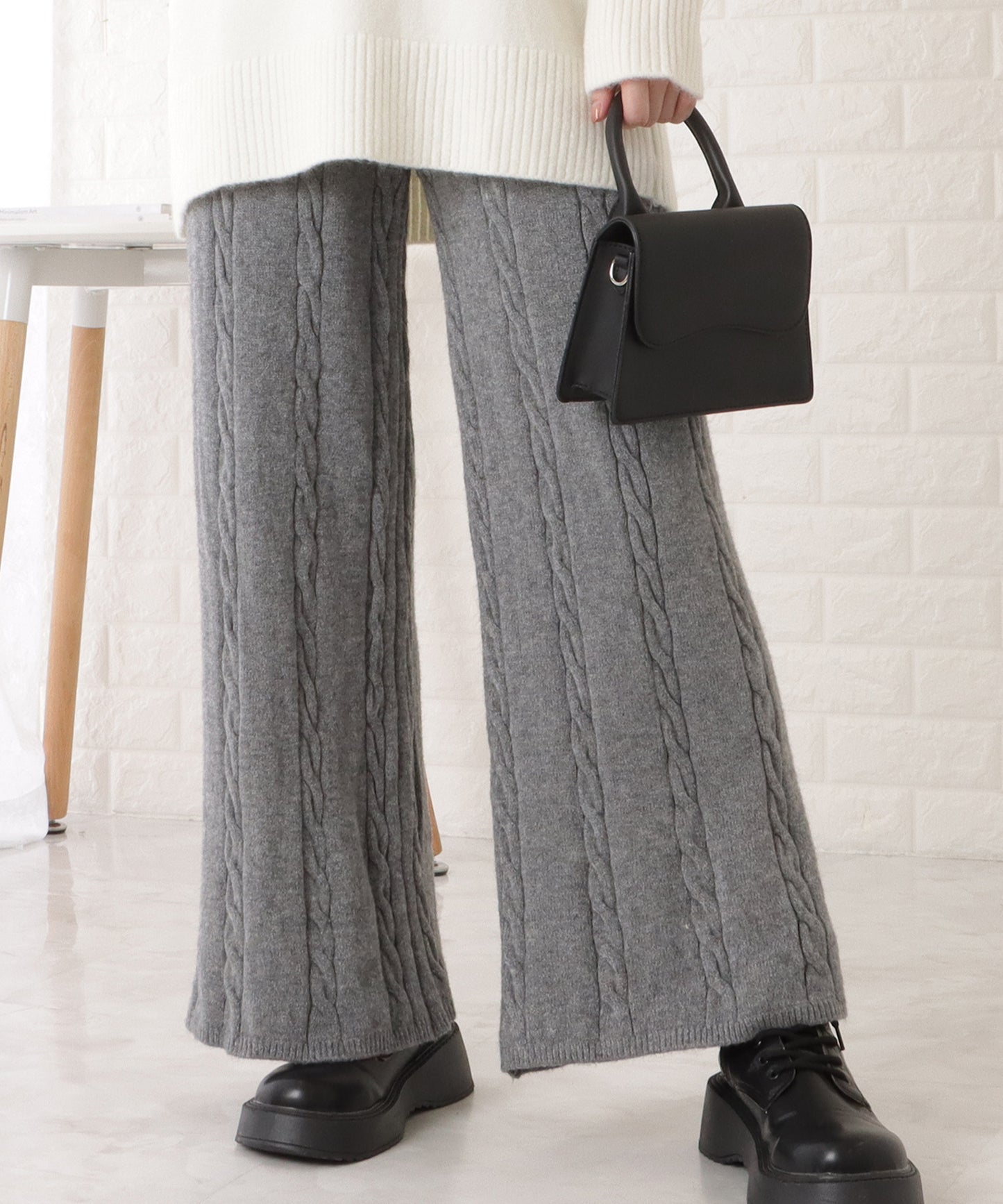 ケーブル柄ワイドニットロングパンツ