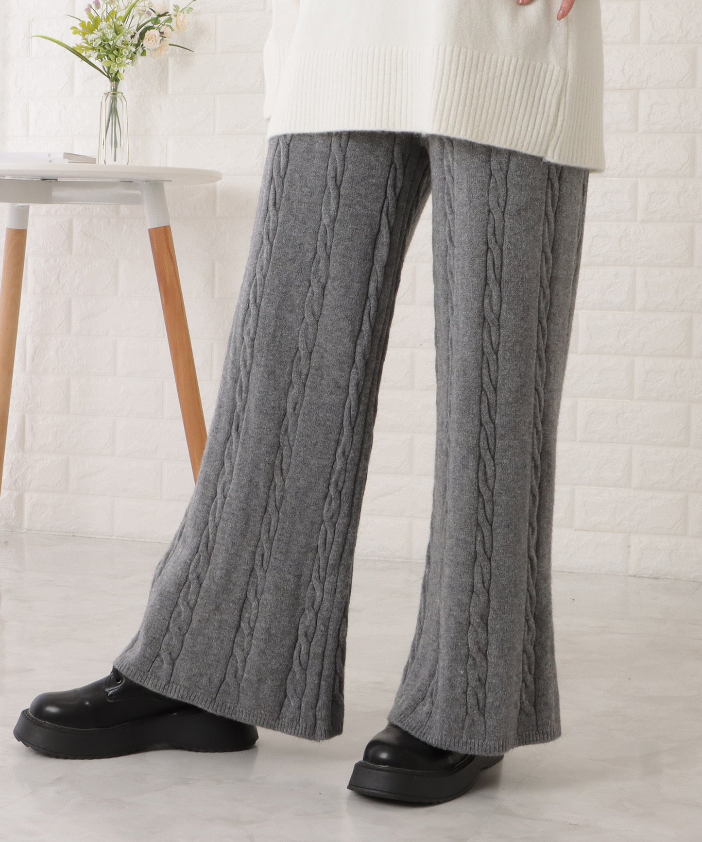 ケーブル柄ワイドニットロングパンツ