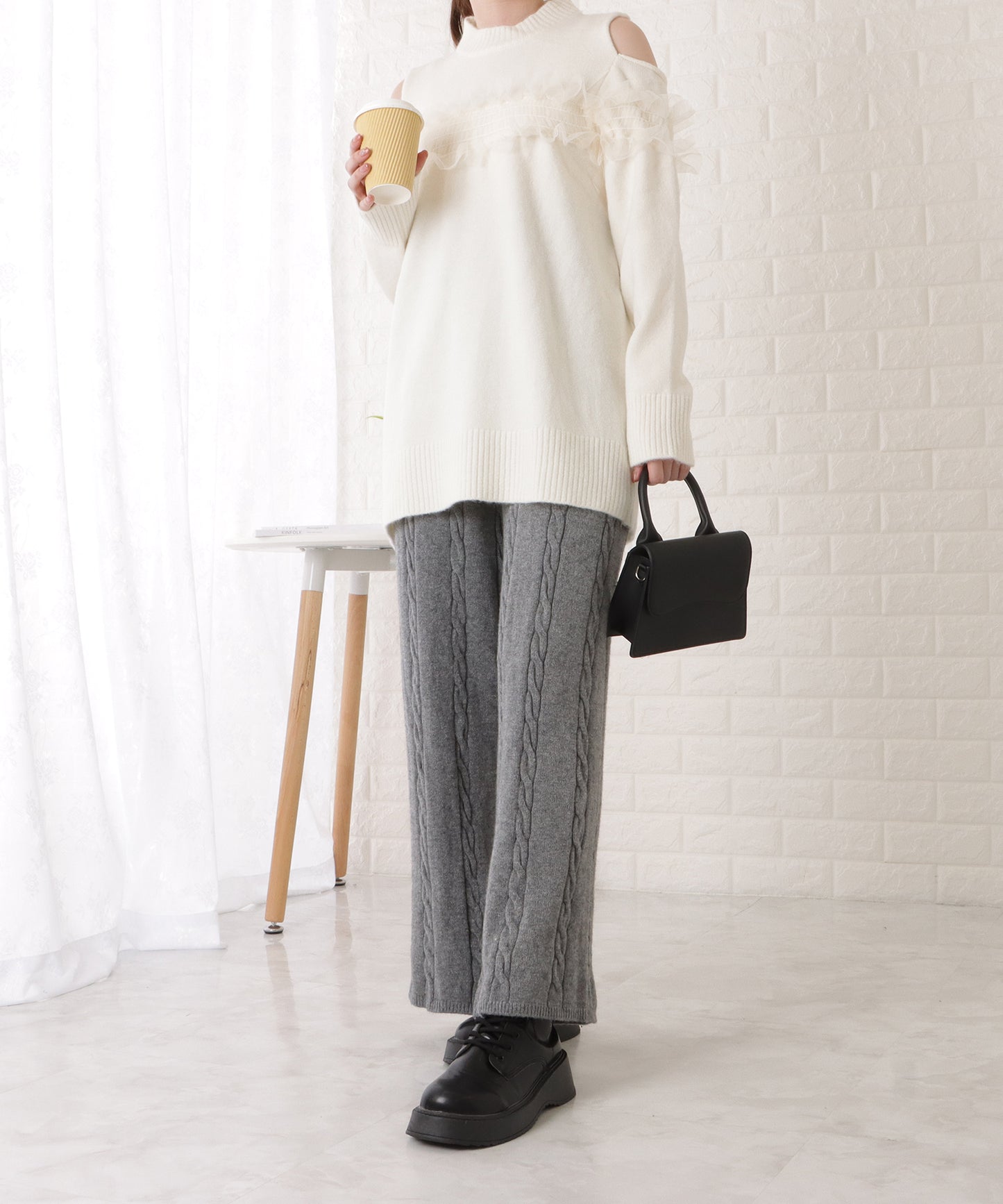 ケーブル柄ワイドニットロングパンツ