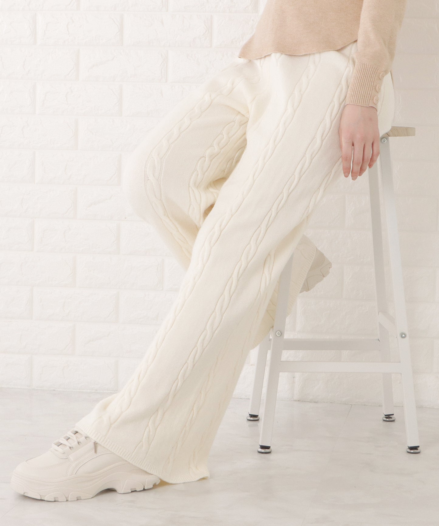 ケーブル柄ワイドニットロングパンツ