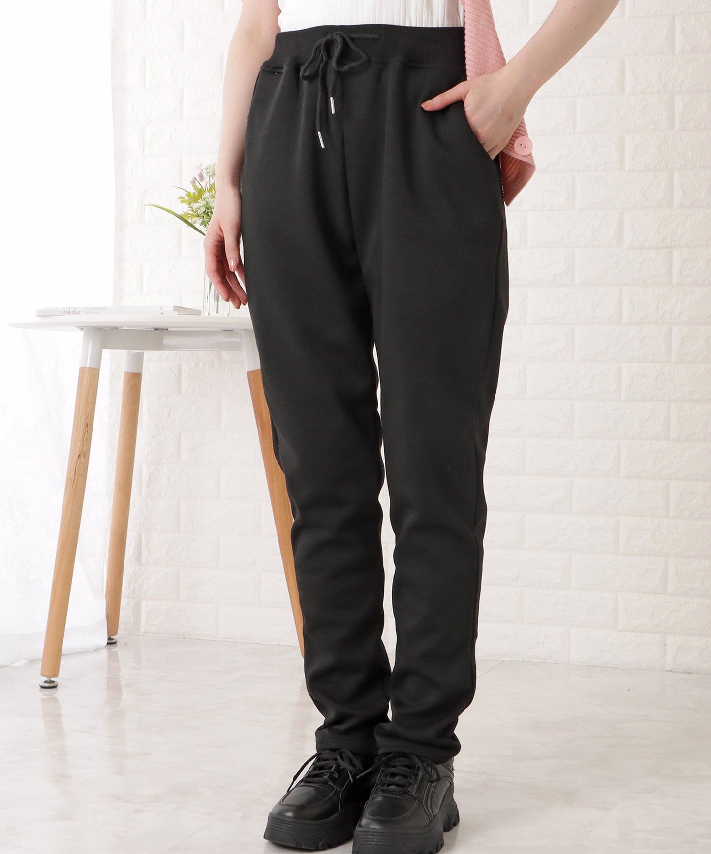 裏ボアスウェットテーパードパンツ