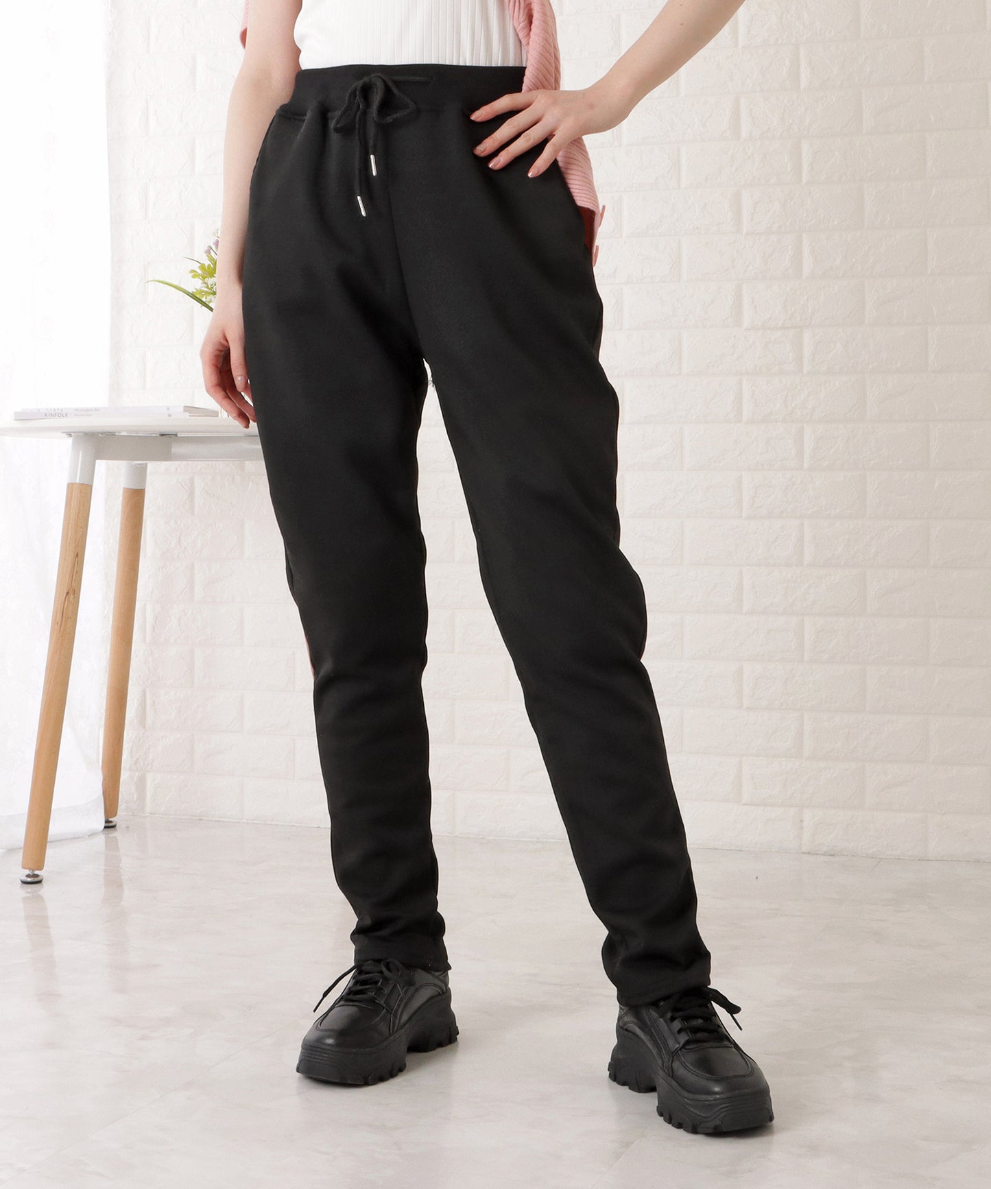 裏ボアスウェットテーパードパンツ