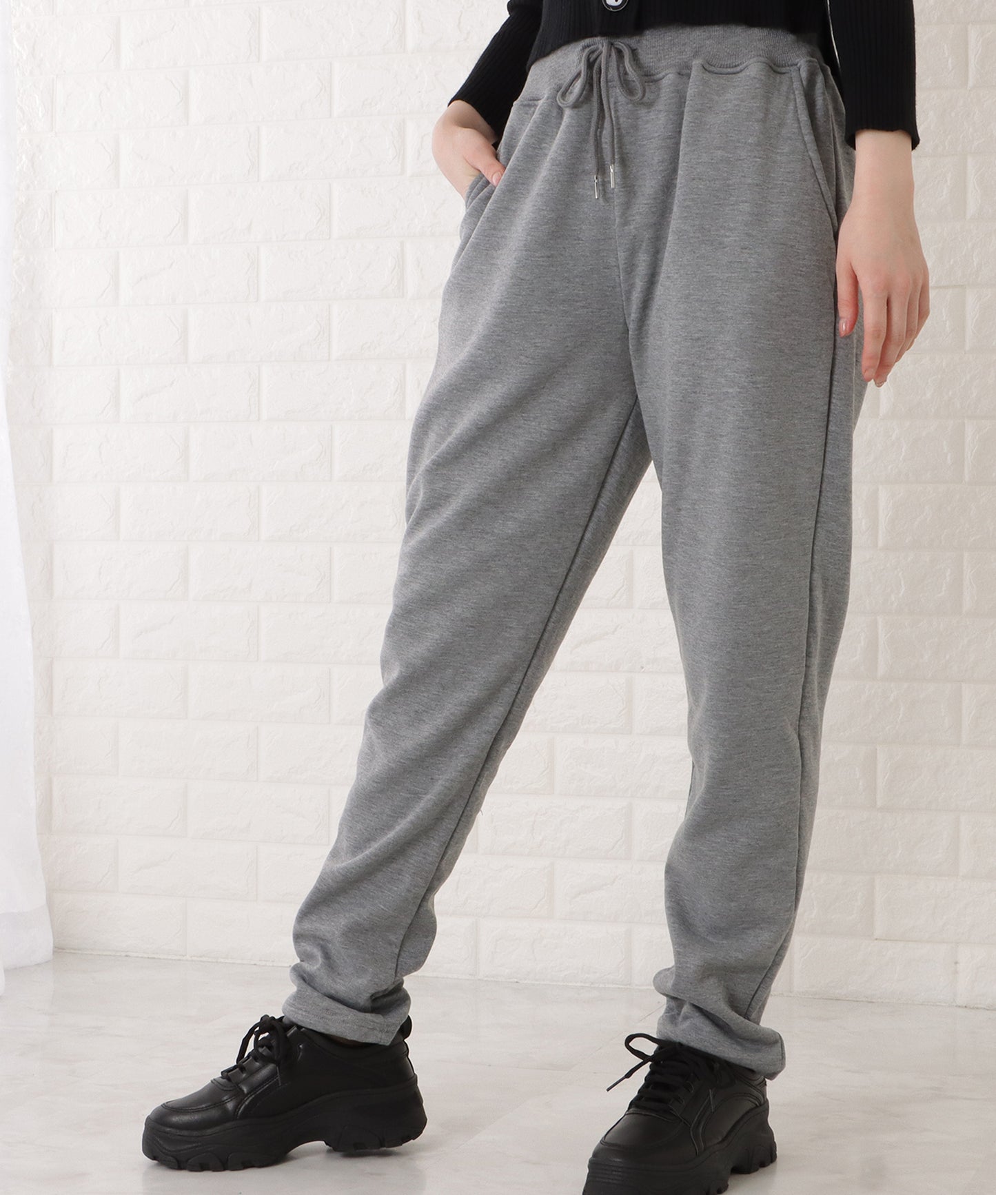 裏ボアスウェットテーパードパンツ
