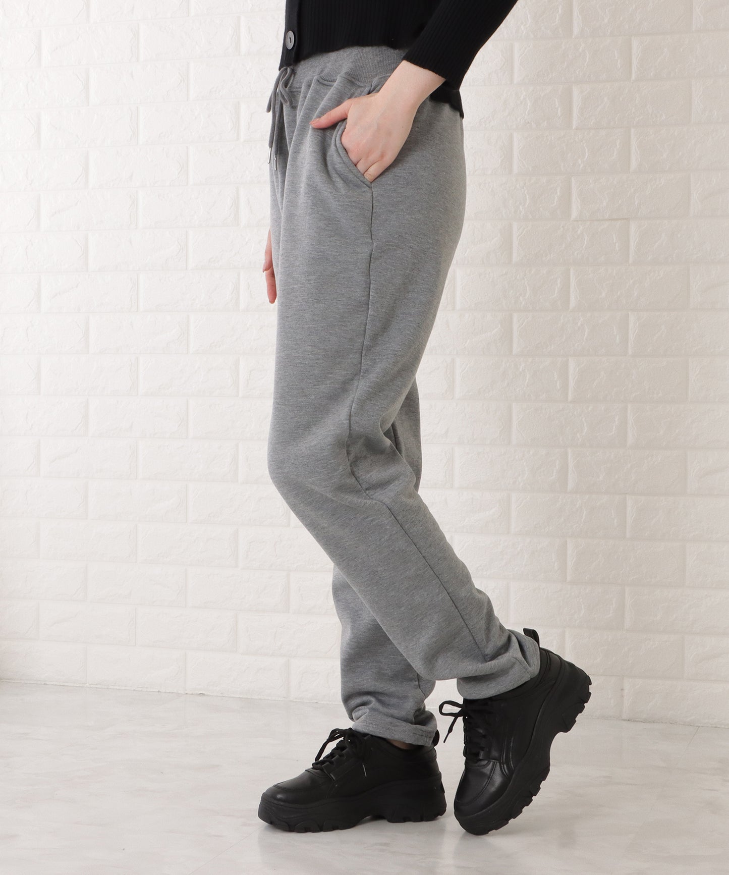 裏ボアスウェットテーパードパンツ