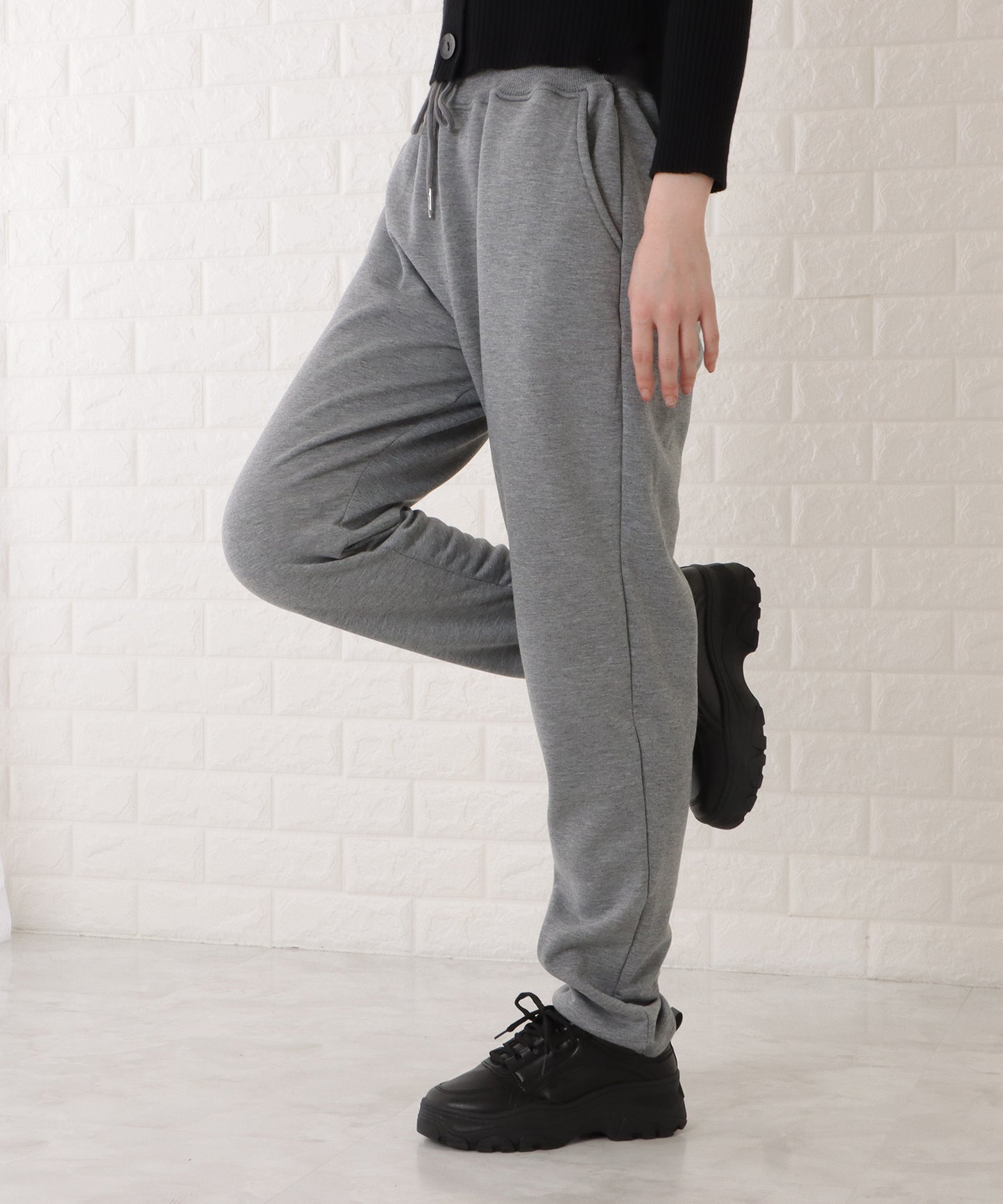 裏ボアスウェットテーパードパンツ