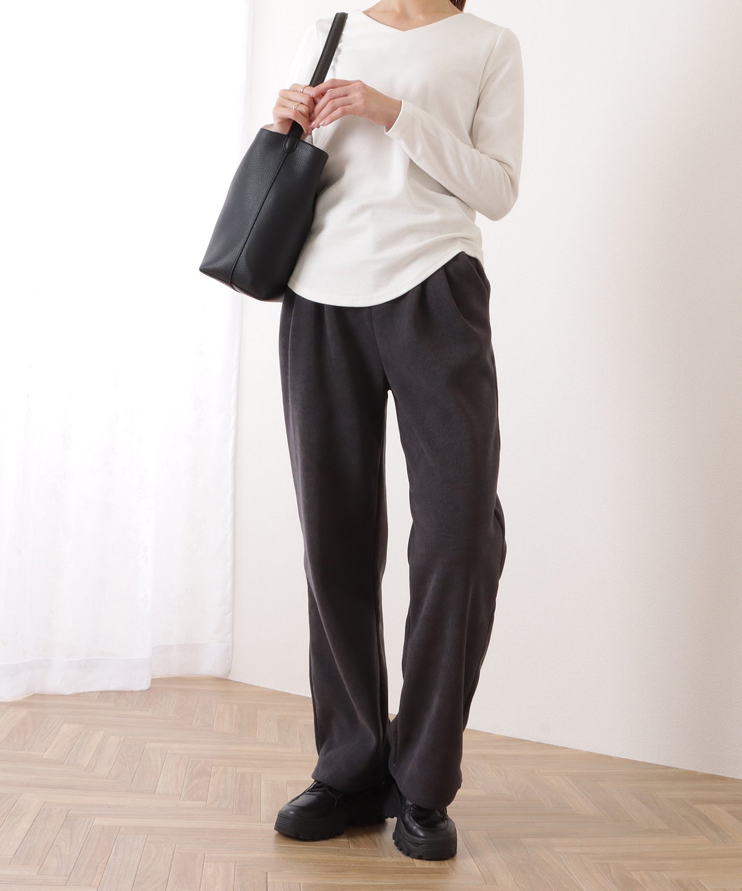 ハイウエストダブルボタンタックワイドパンツ