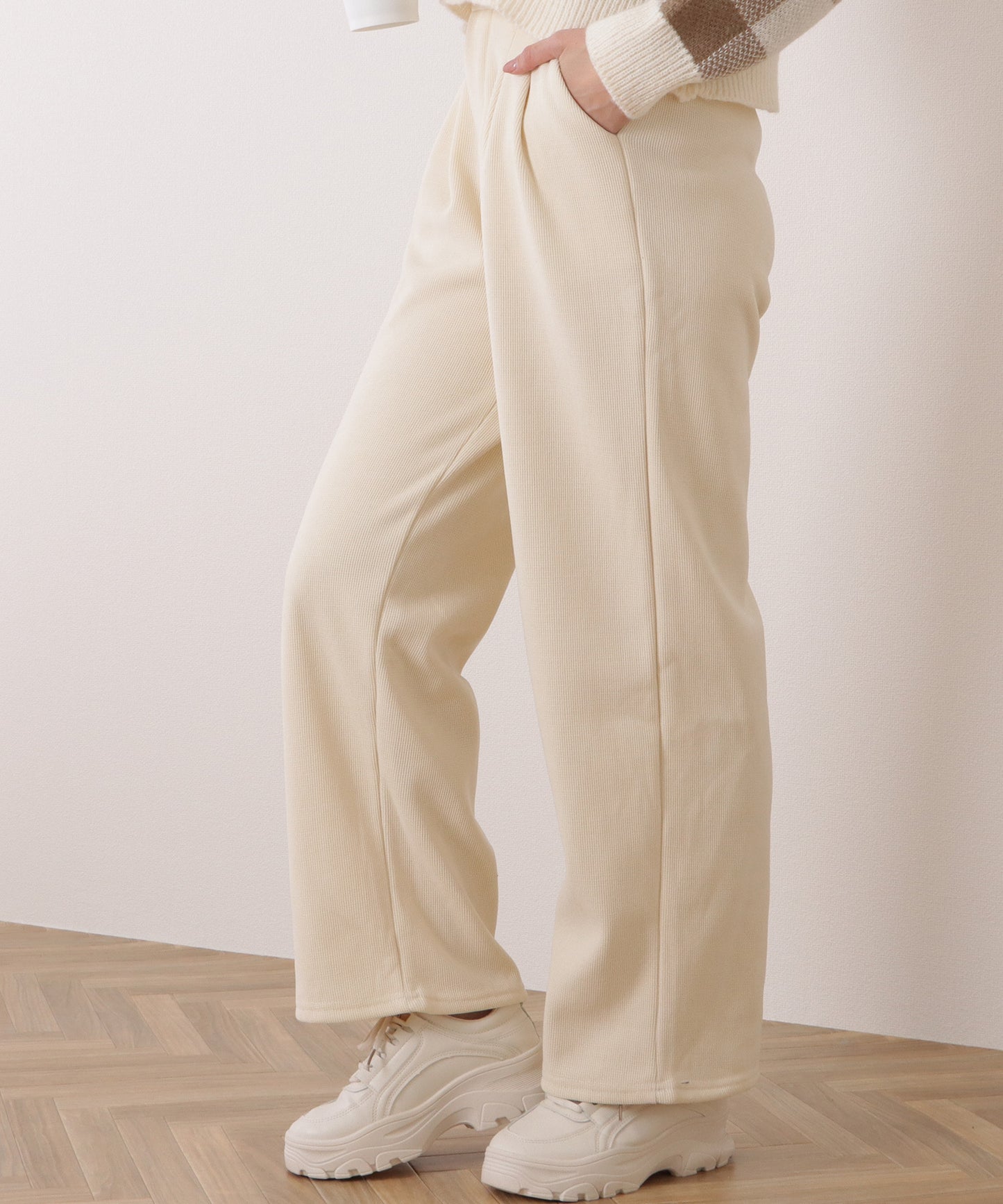 ハイウエストダブルボタンタックワイドパンツ