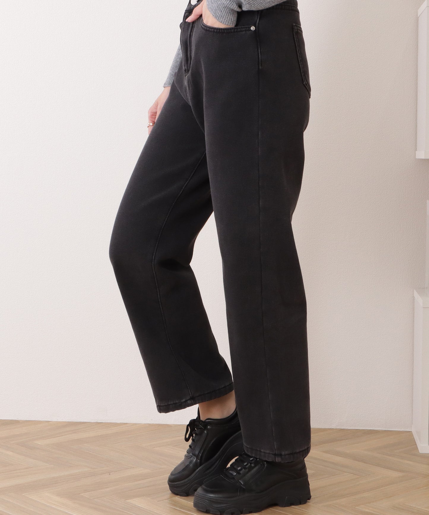裏シャギーハイウエストボリュームデニムパンツ