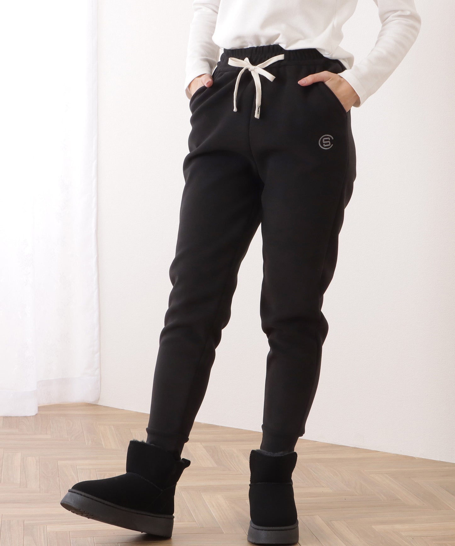 裏ボアテーパードイージースウェットパンツ