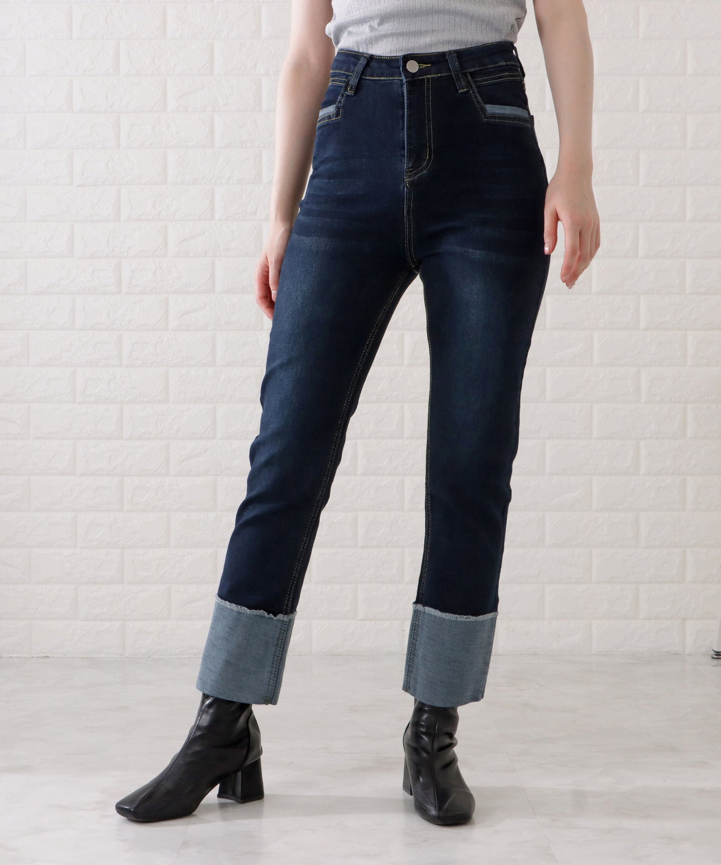 ロールアップハイウエストストレートデニムパンツ