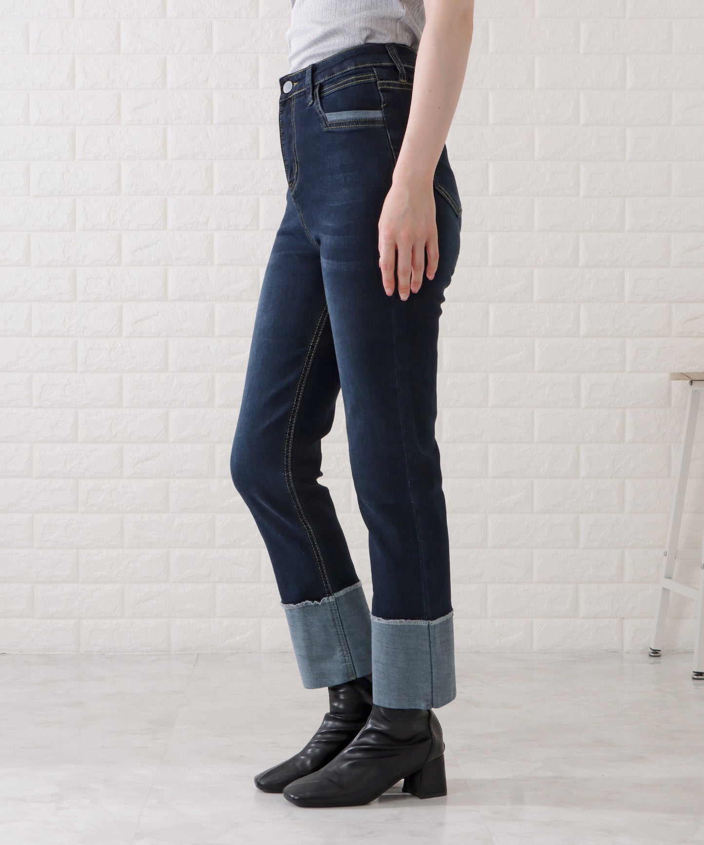 ロールアップハイウエストストレートデニムパンツ