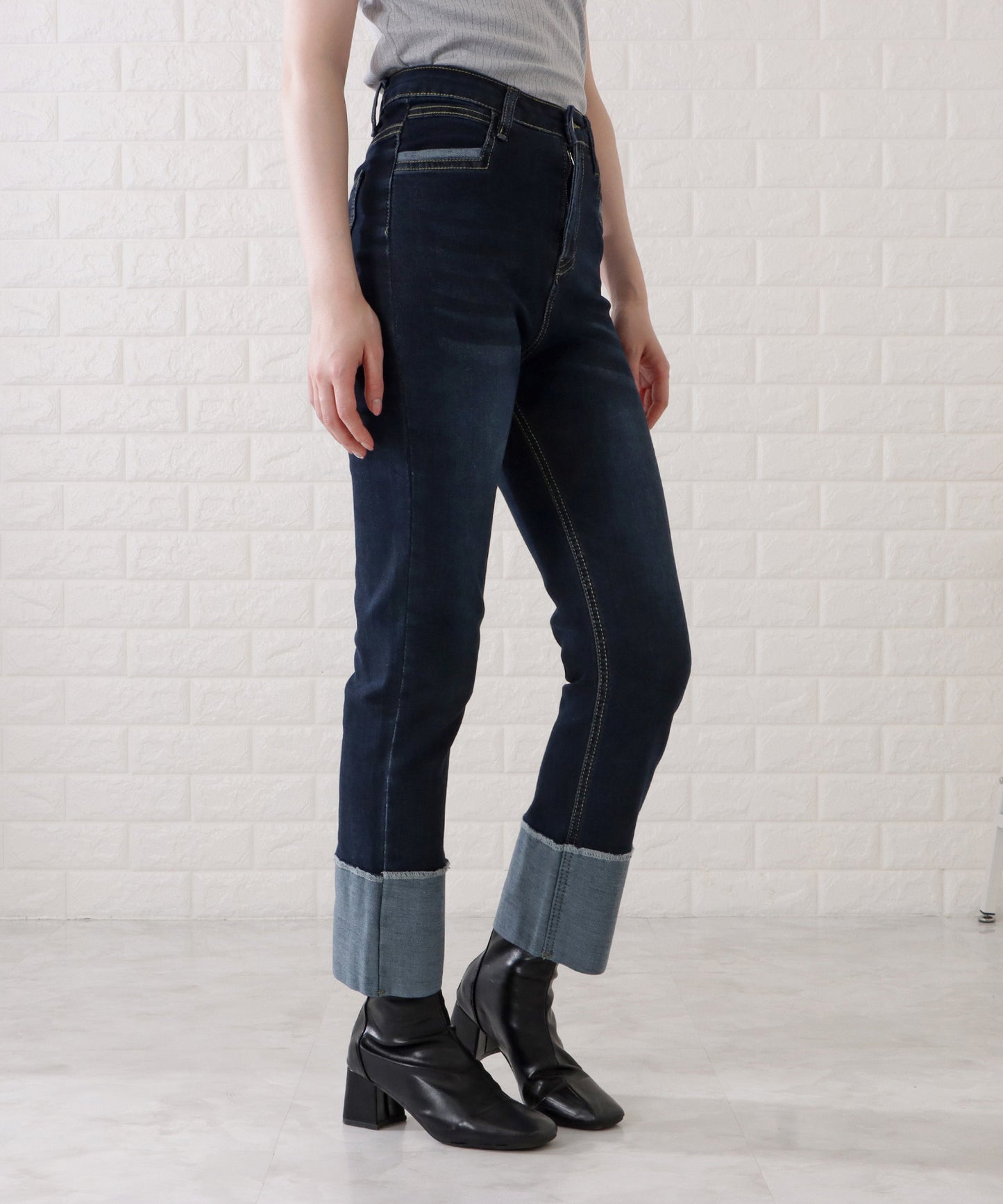 ロールアップハイウエストストレートデニムパンツ