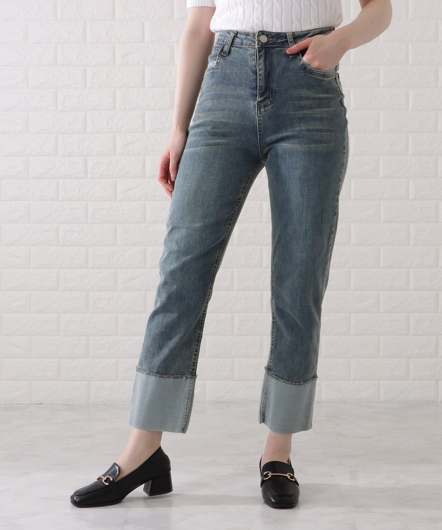 ロールアップハイウエストストレートデニムパンツ