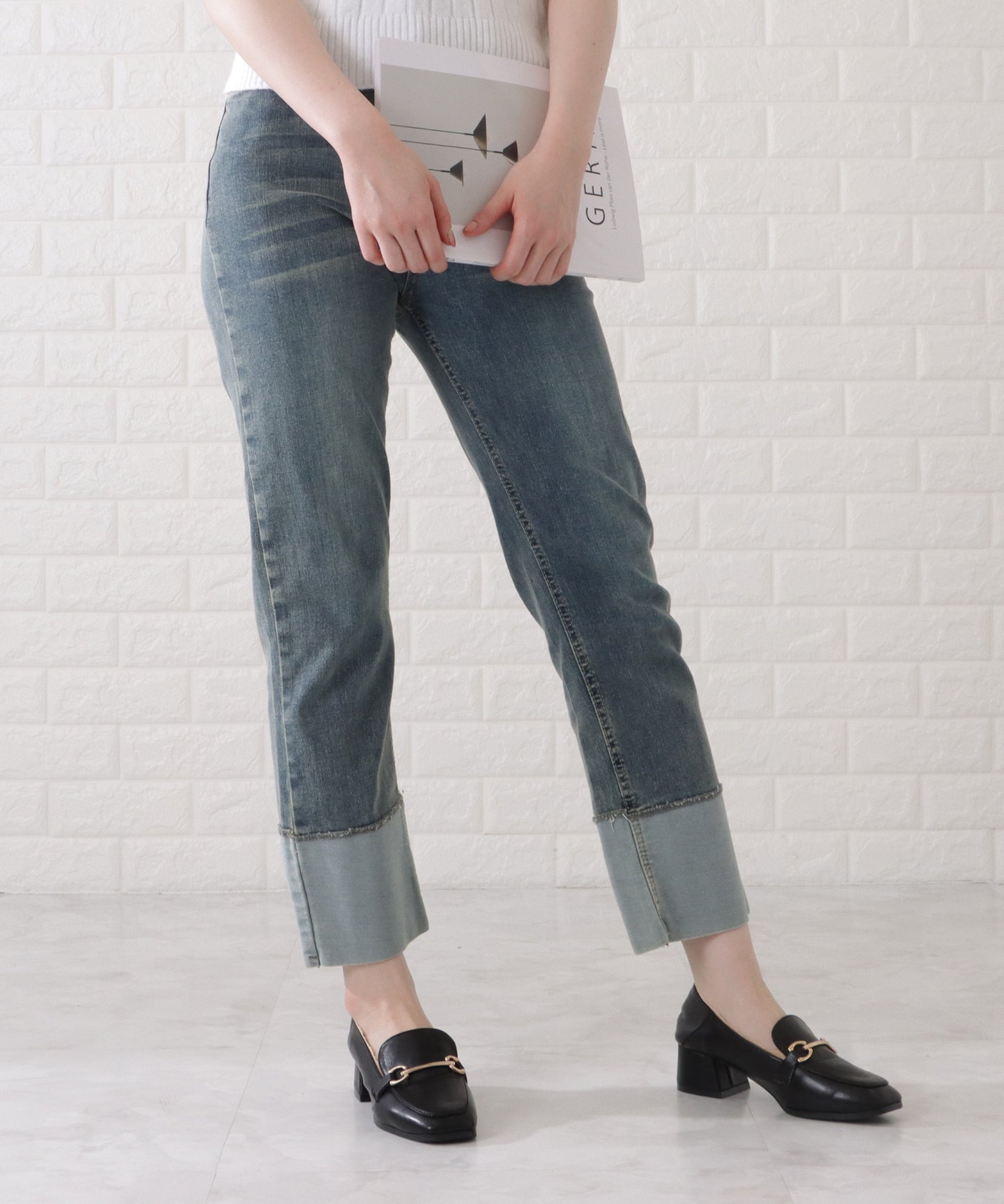ロールアップハイウエストストレートデニムパンツ