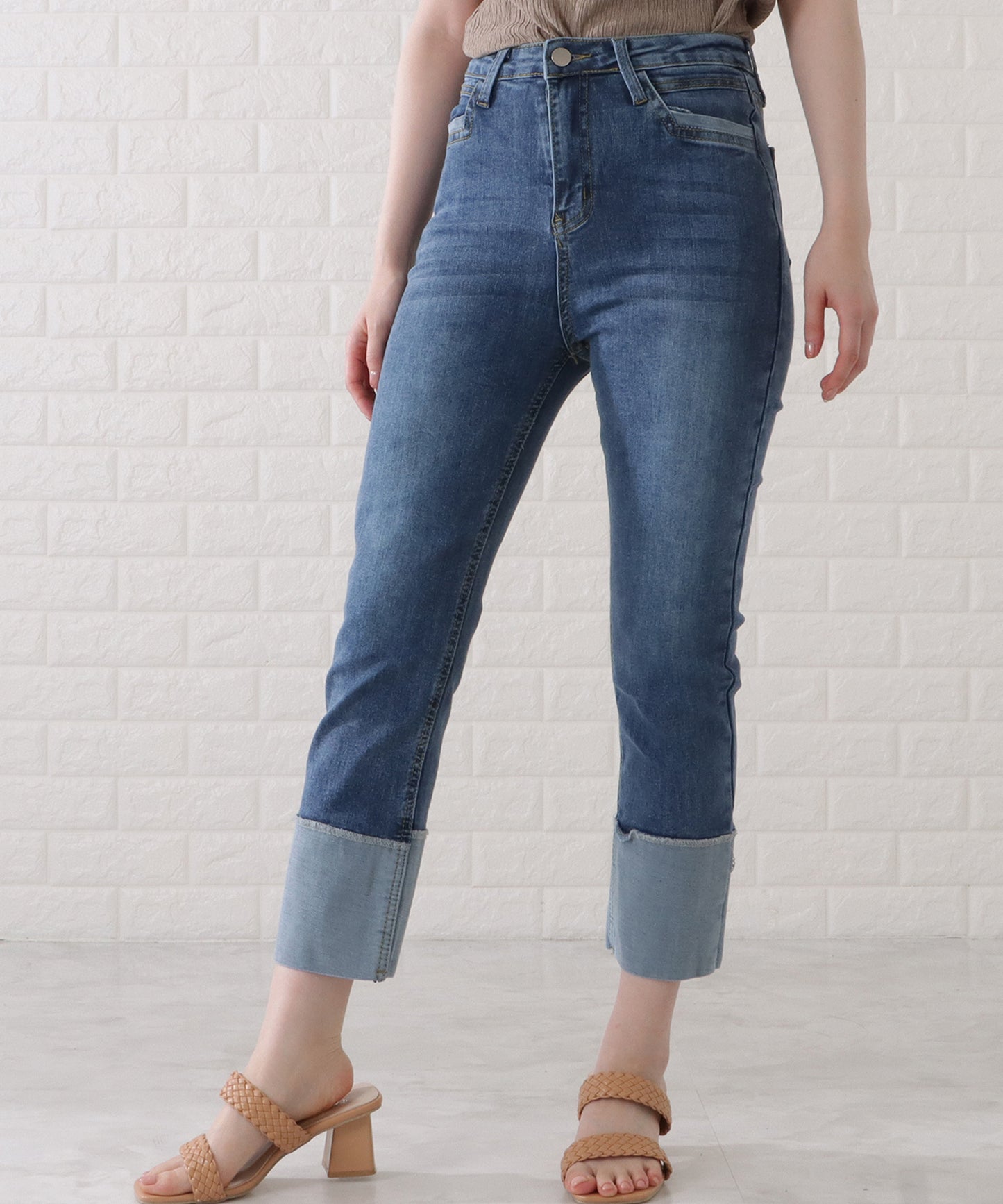 ロールアップハイウエストストレートデニムパンツ